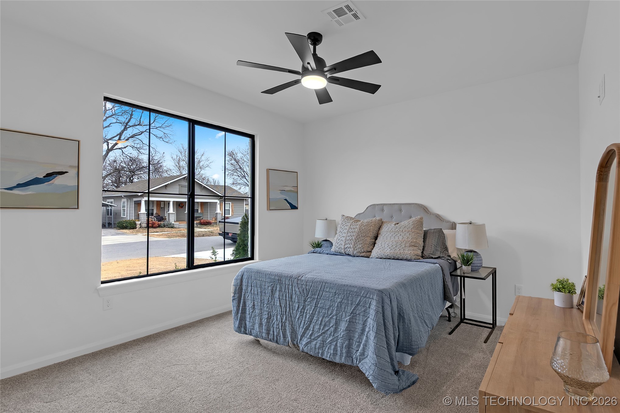 515 W El Paso Street Property Photo 77