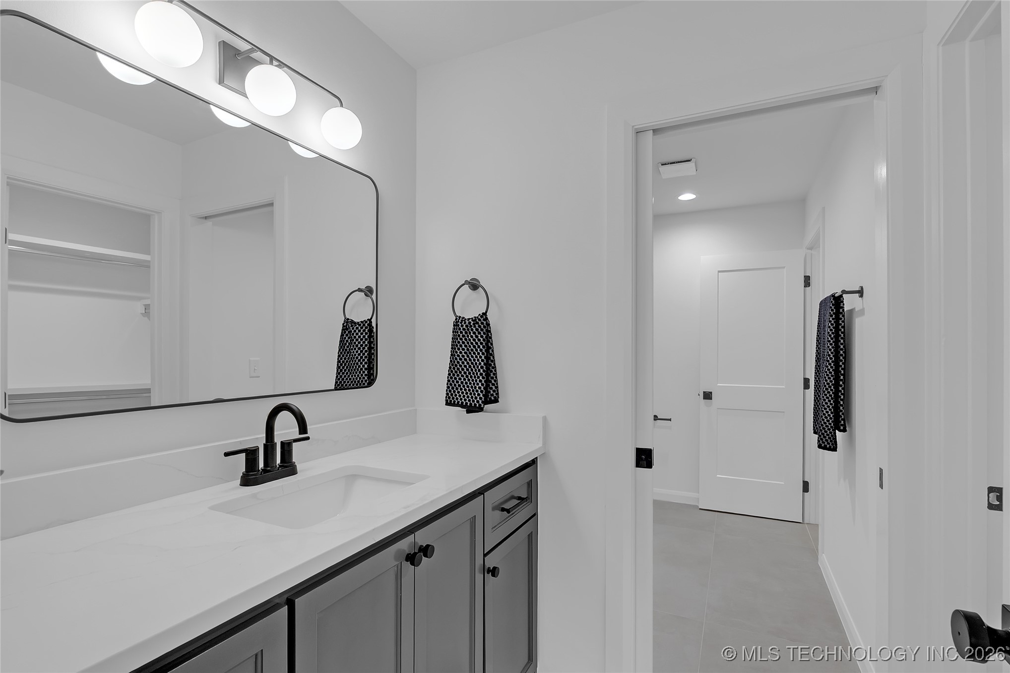 515 W El Paso Street Property Photo 81