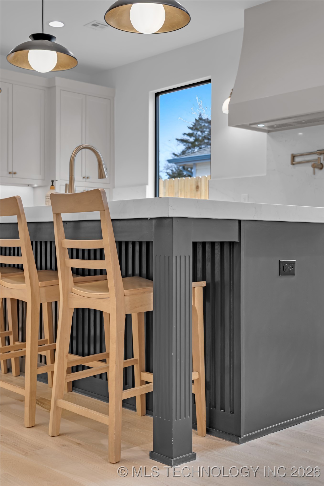 515 W El Paso Street Property Photo 95