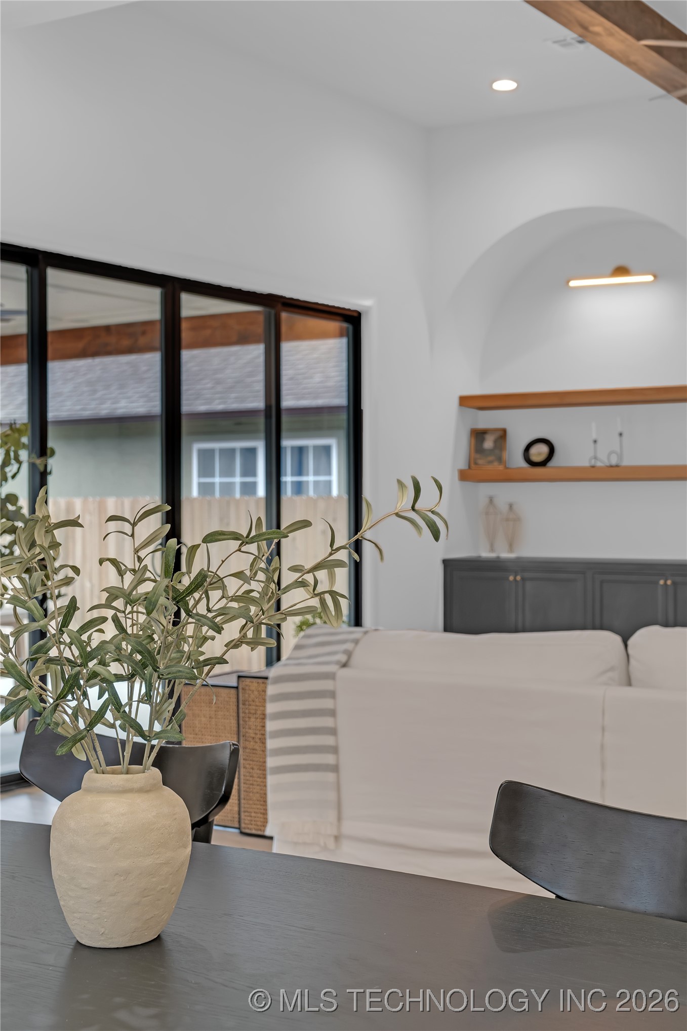 515 W El Paso Street Property Photo 97