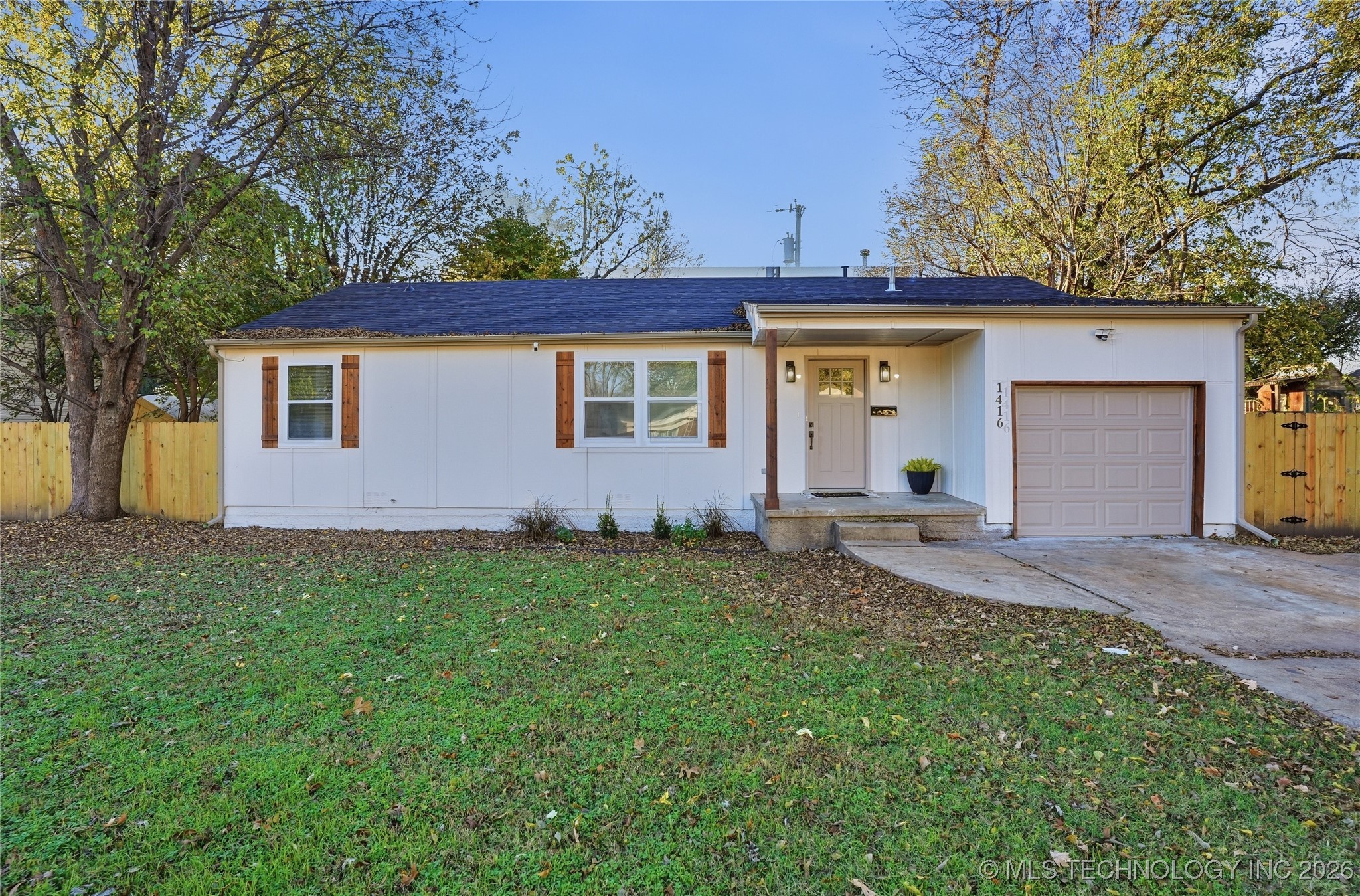 1416 E 50th Street Property Photo 1