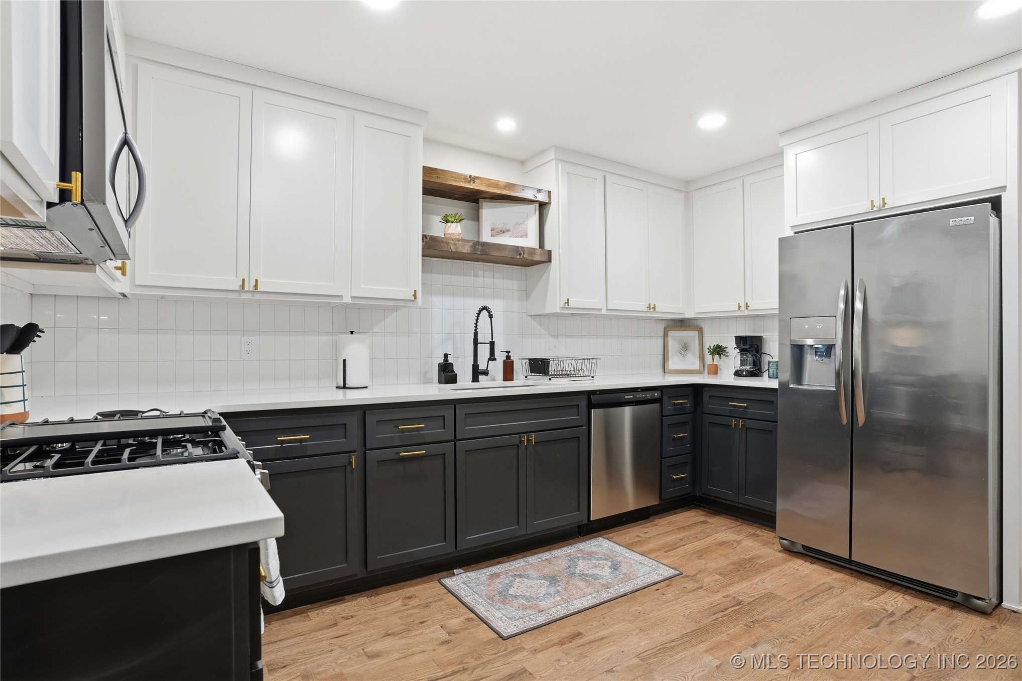 1416 E 50th Street Property Photo 4