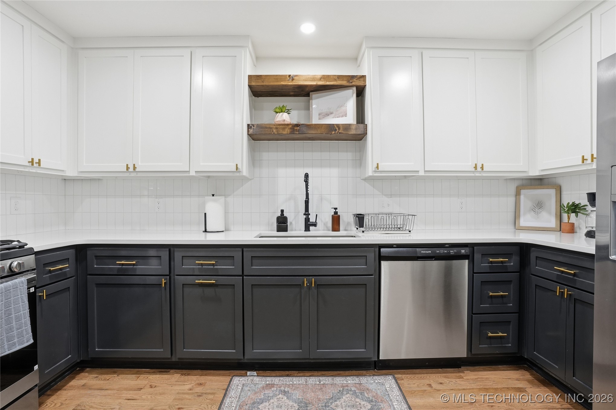 1416 E 50th Street Property Photo 5