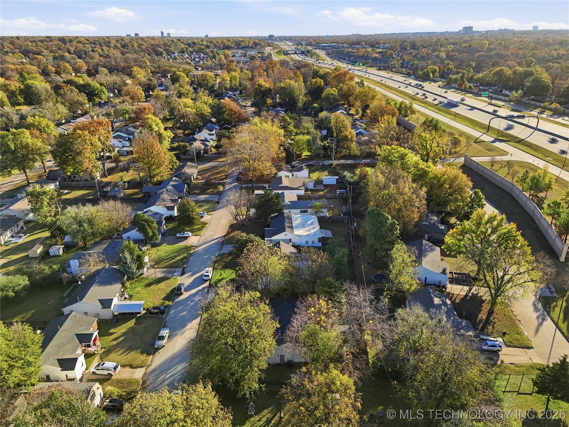 1416 E 50th Street Property Photo 12