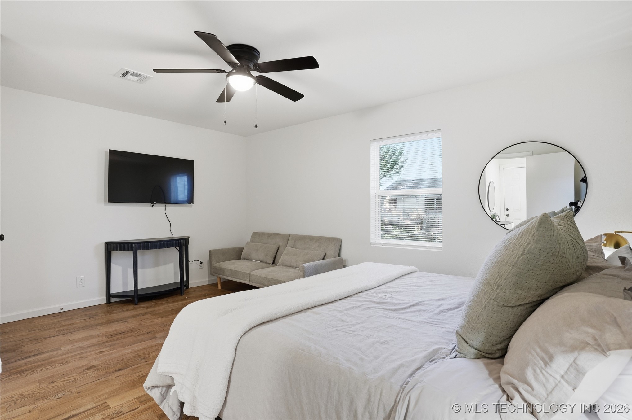 1416 E 50th Street Property Photo 26