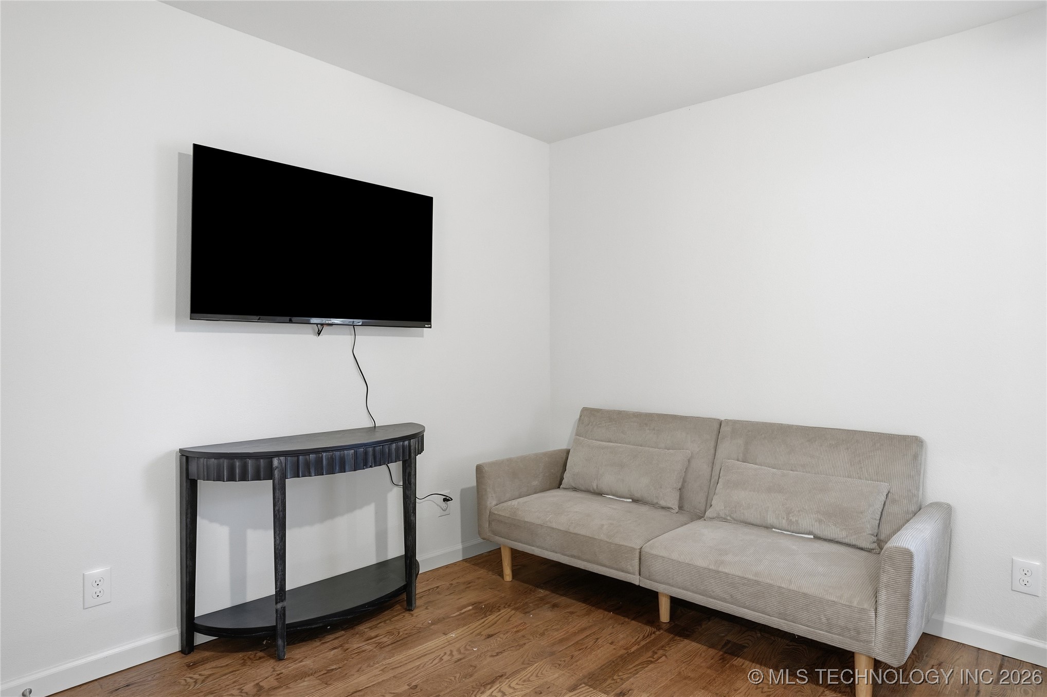 1416 E 50th Street Property Photo 29