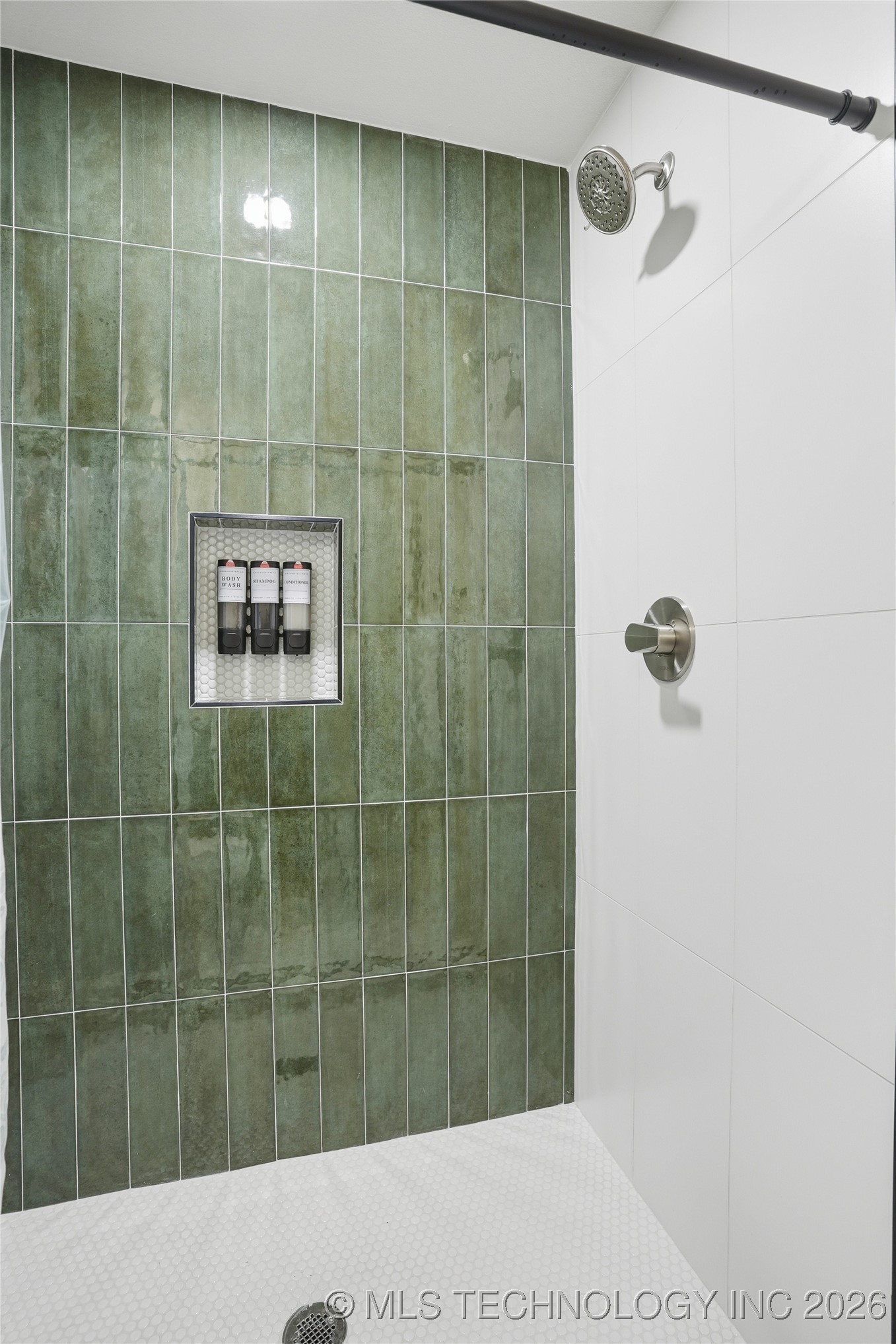 1416 E 50th Street Property Photo 33