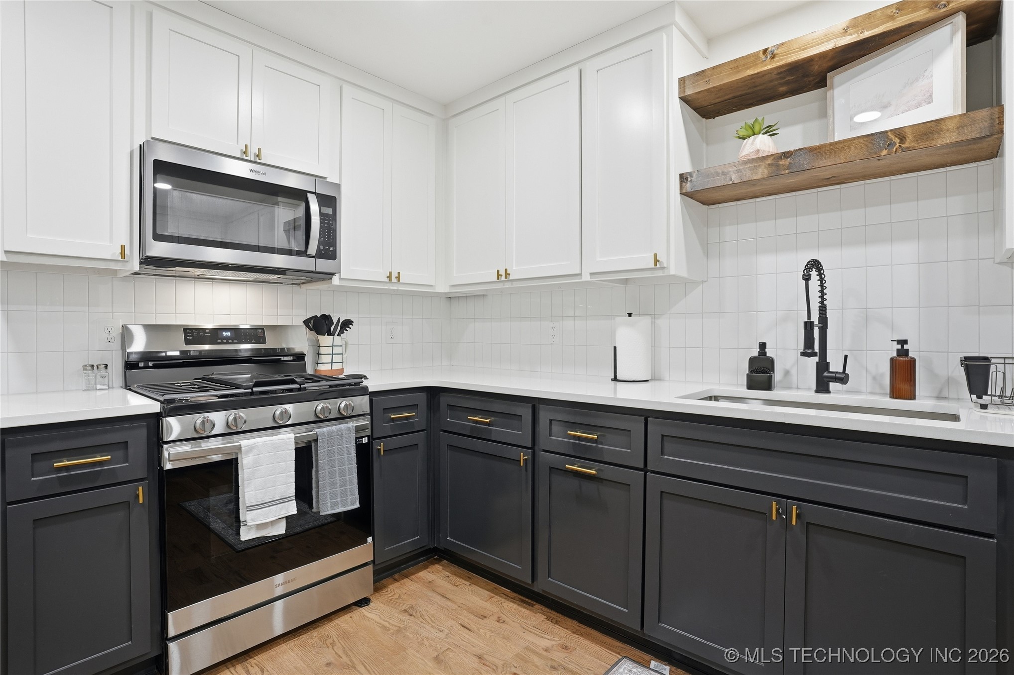 1416 E 50th Street Property Photo 36