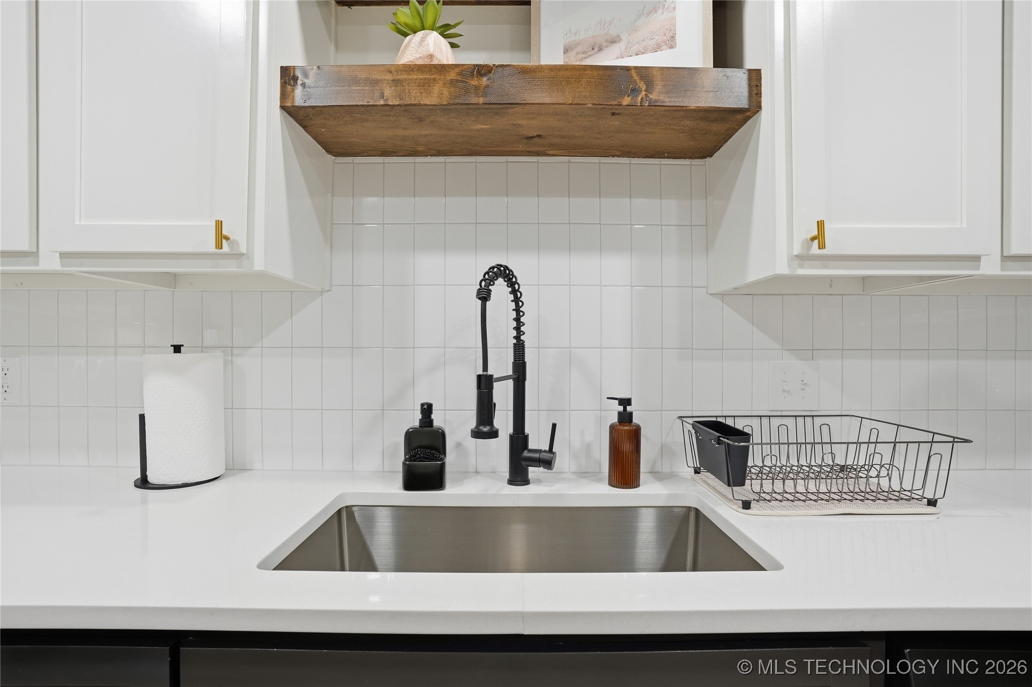 1416 E 50th Street Property Photo 41