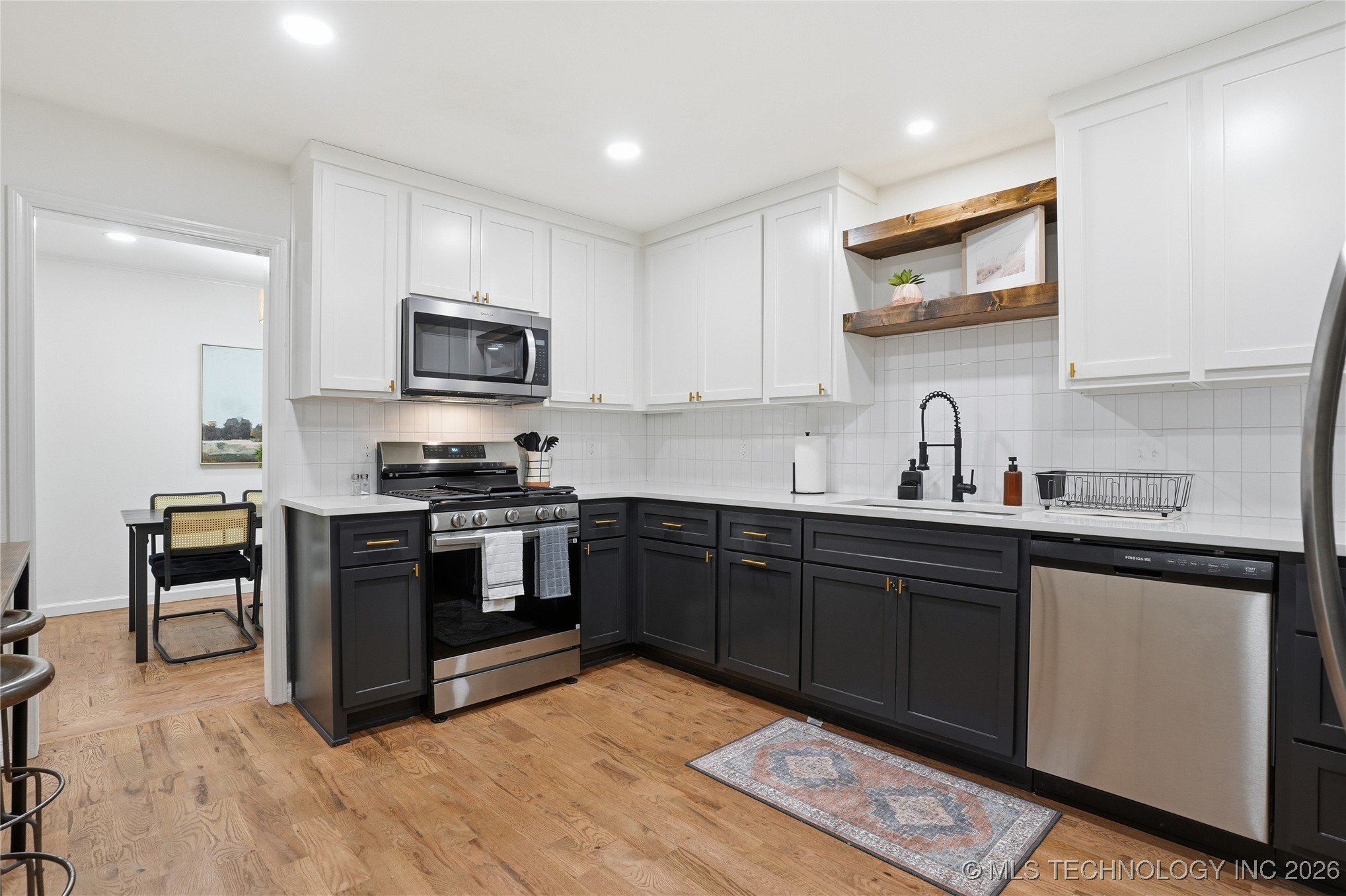 1416 E 50th Street Property Photo 43