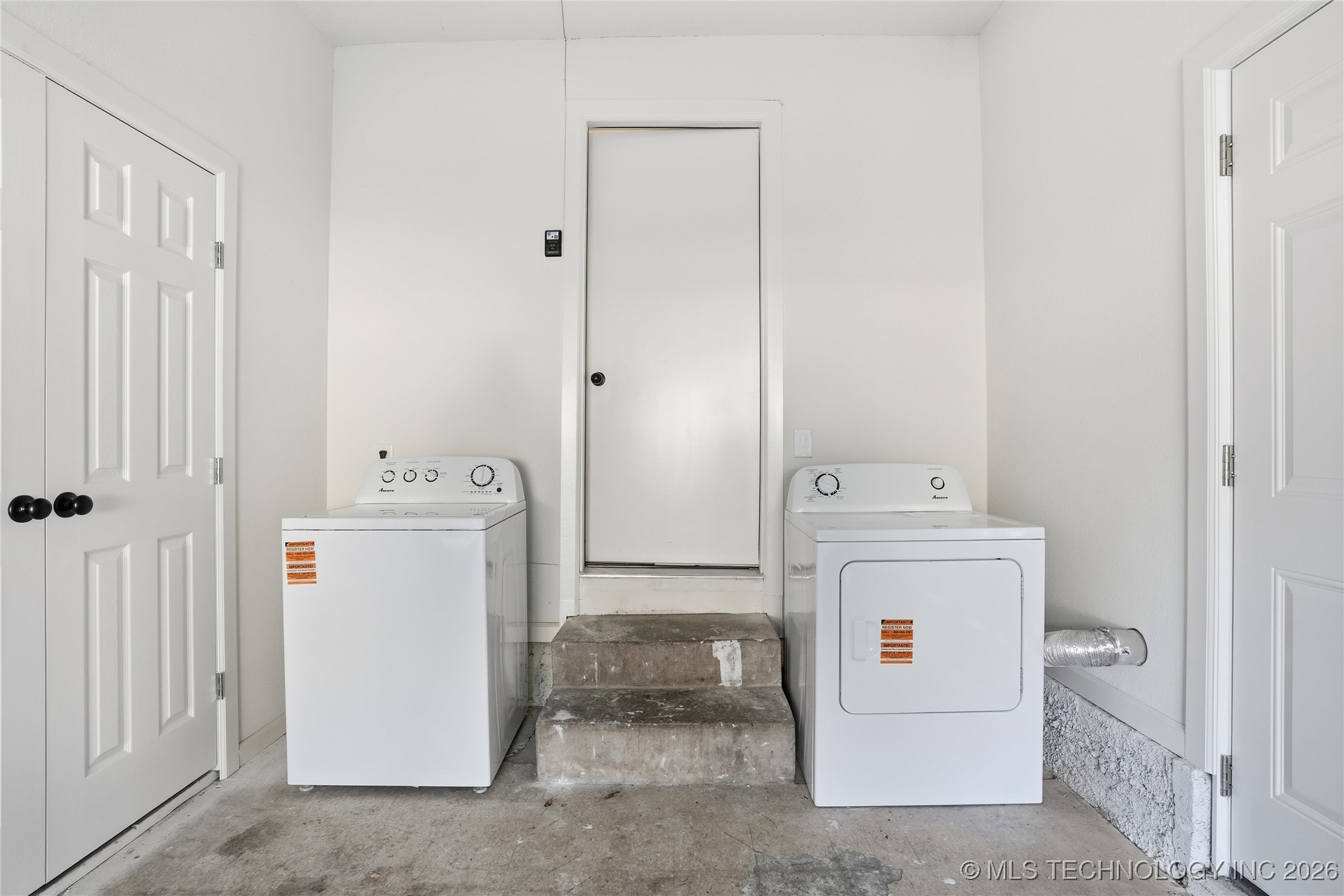 1416 E 50th Street Property Photo 44