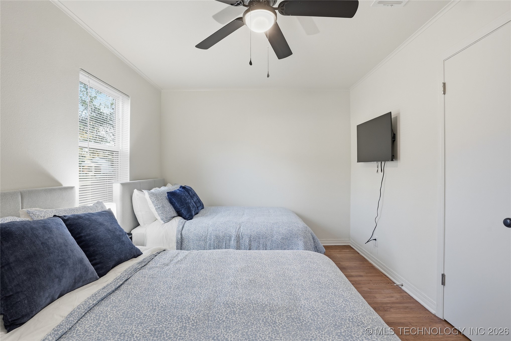 1416 E 50th Street Property Photo 46