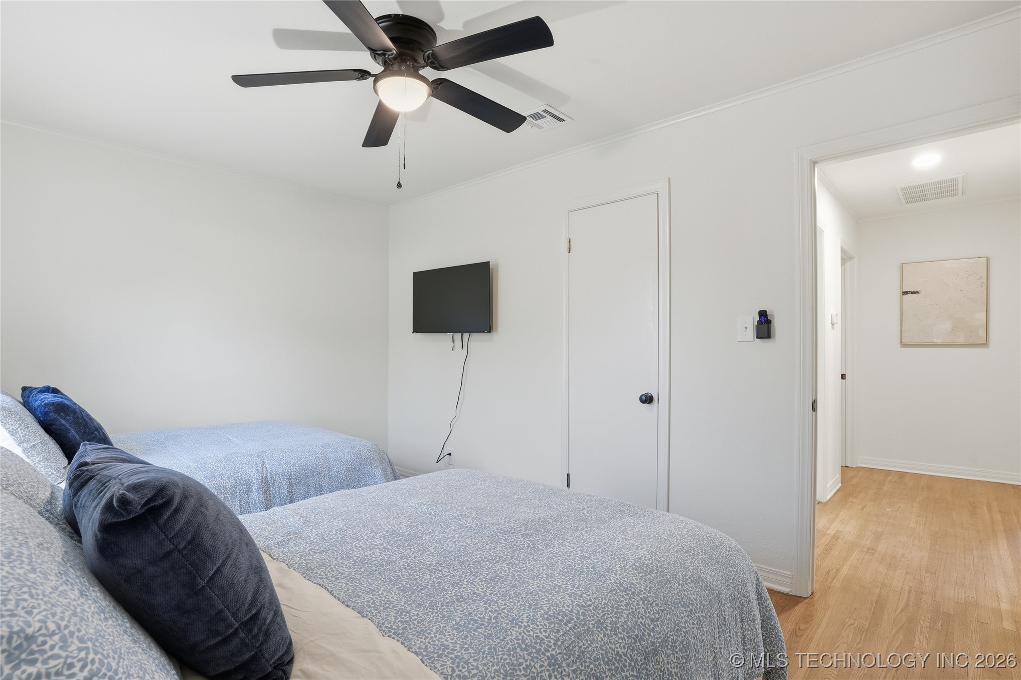 1416 E 50th Street Property Photo 47