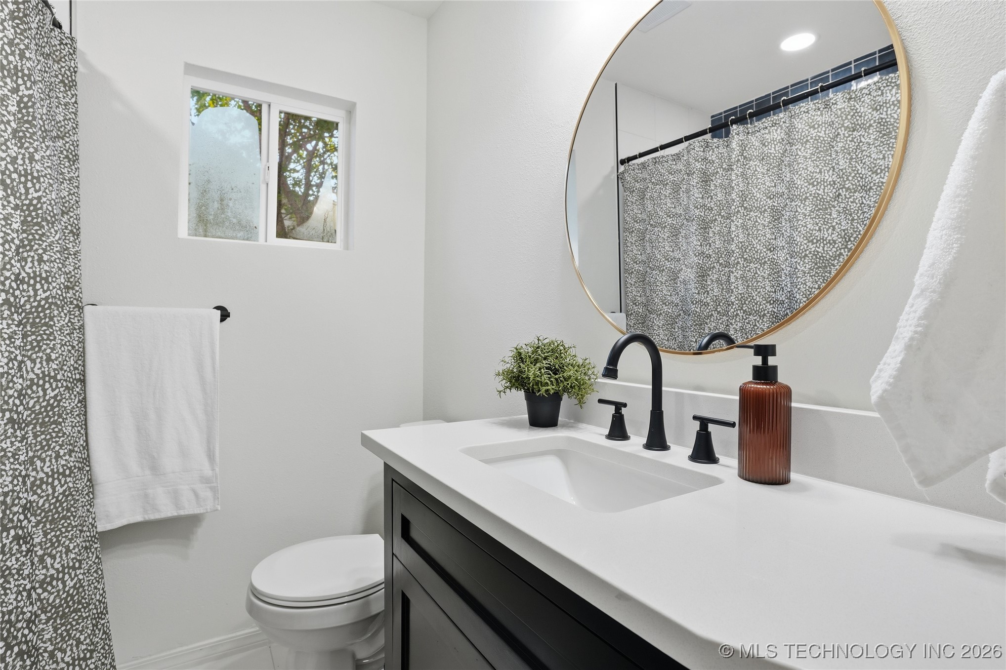 1416 E 50th Street Property Photo 50