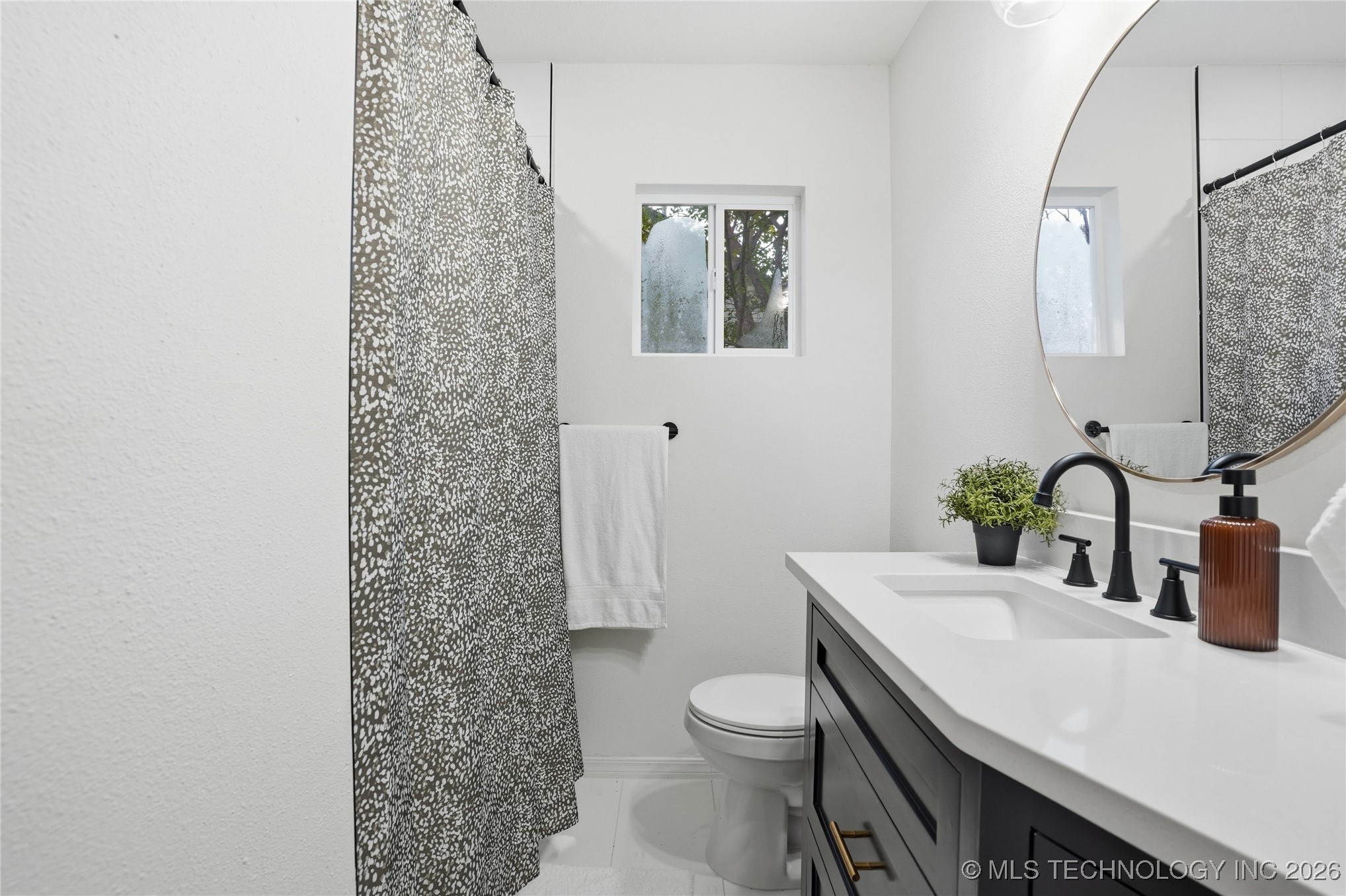 1416 E 50th Street Property Photo 51