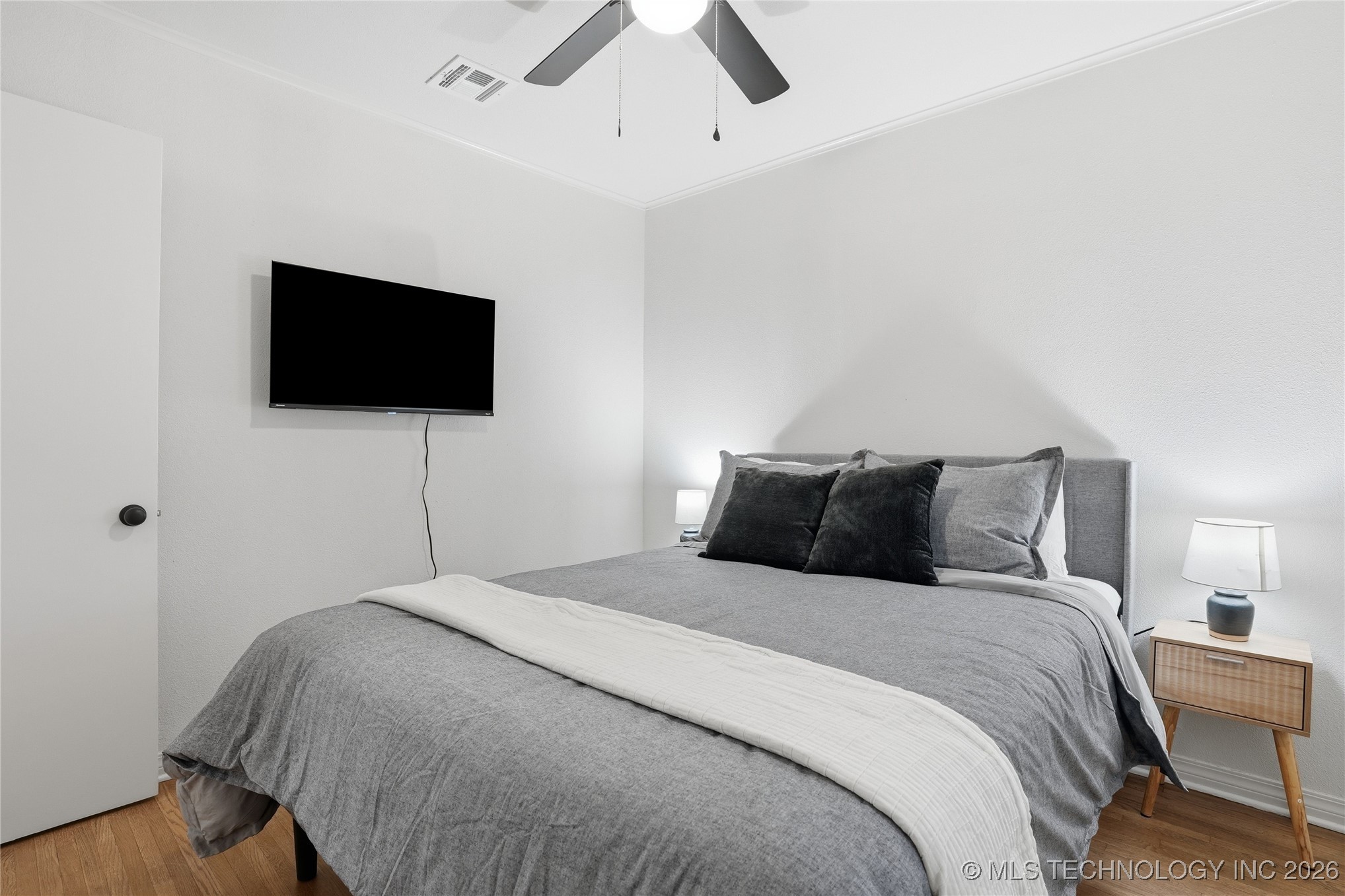 1416 E 50th Street Property Photo 55