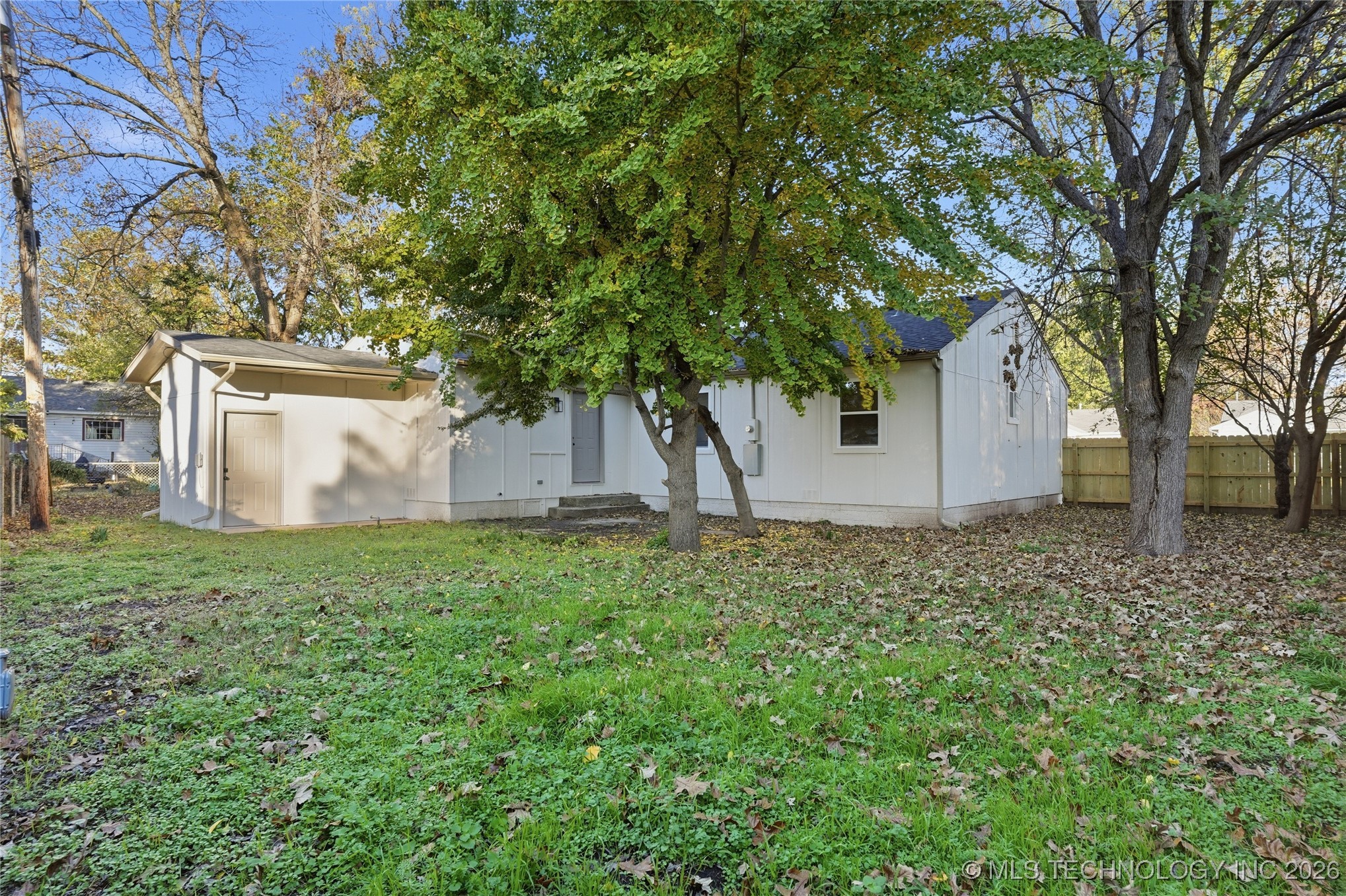 1416 E 50th Street Property Photo 63