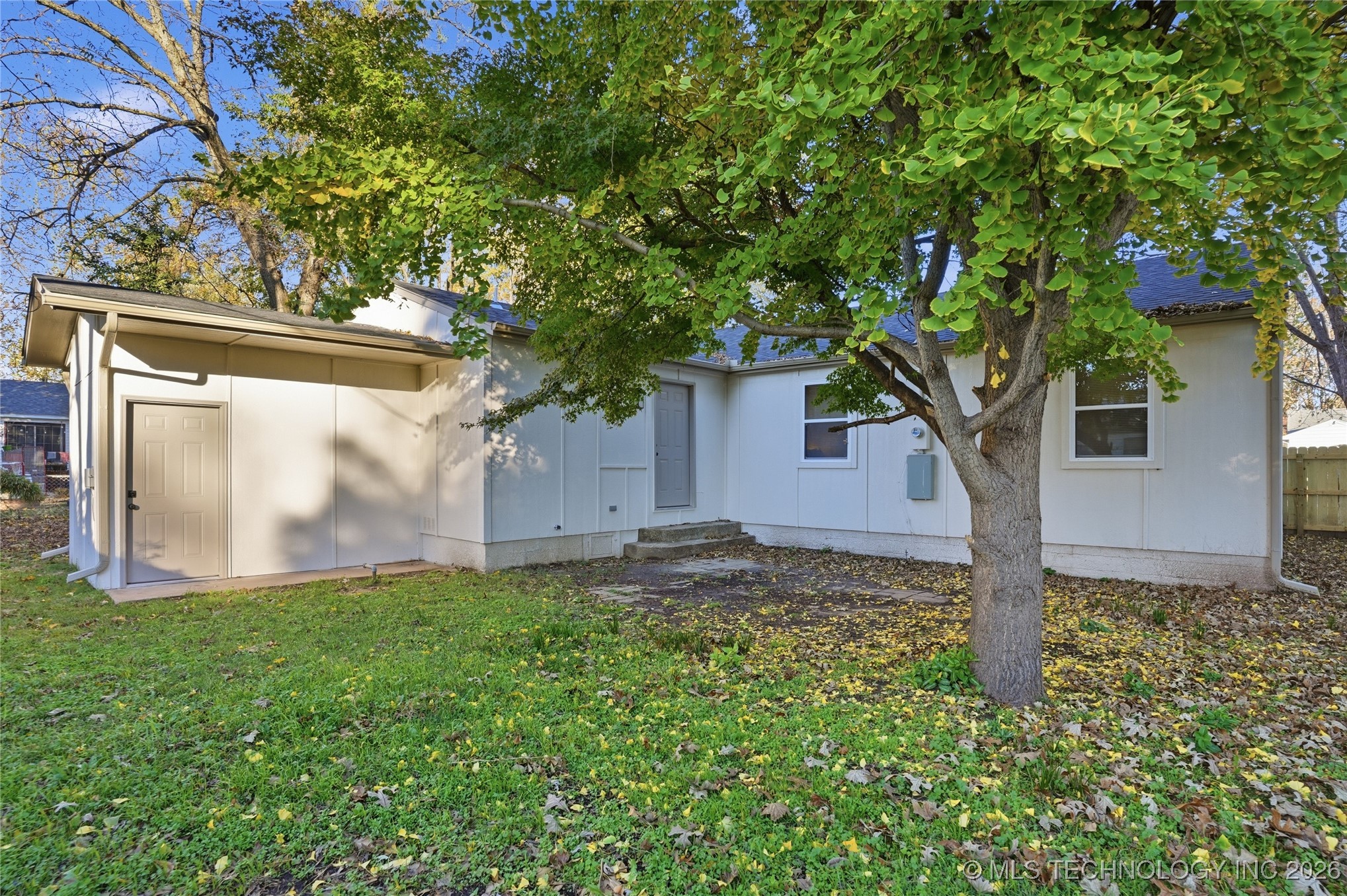 1416 E 50th Street Property Photo 64