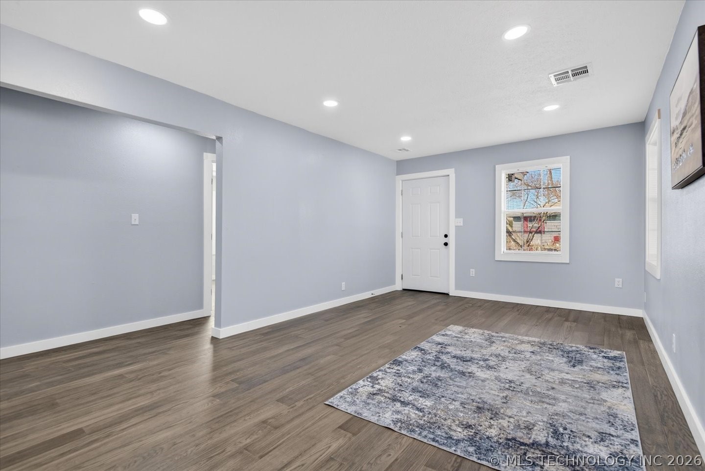 616 Se Greystone Avenue Property Photo 6