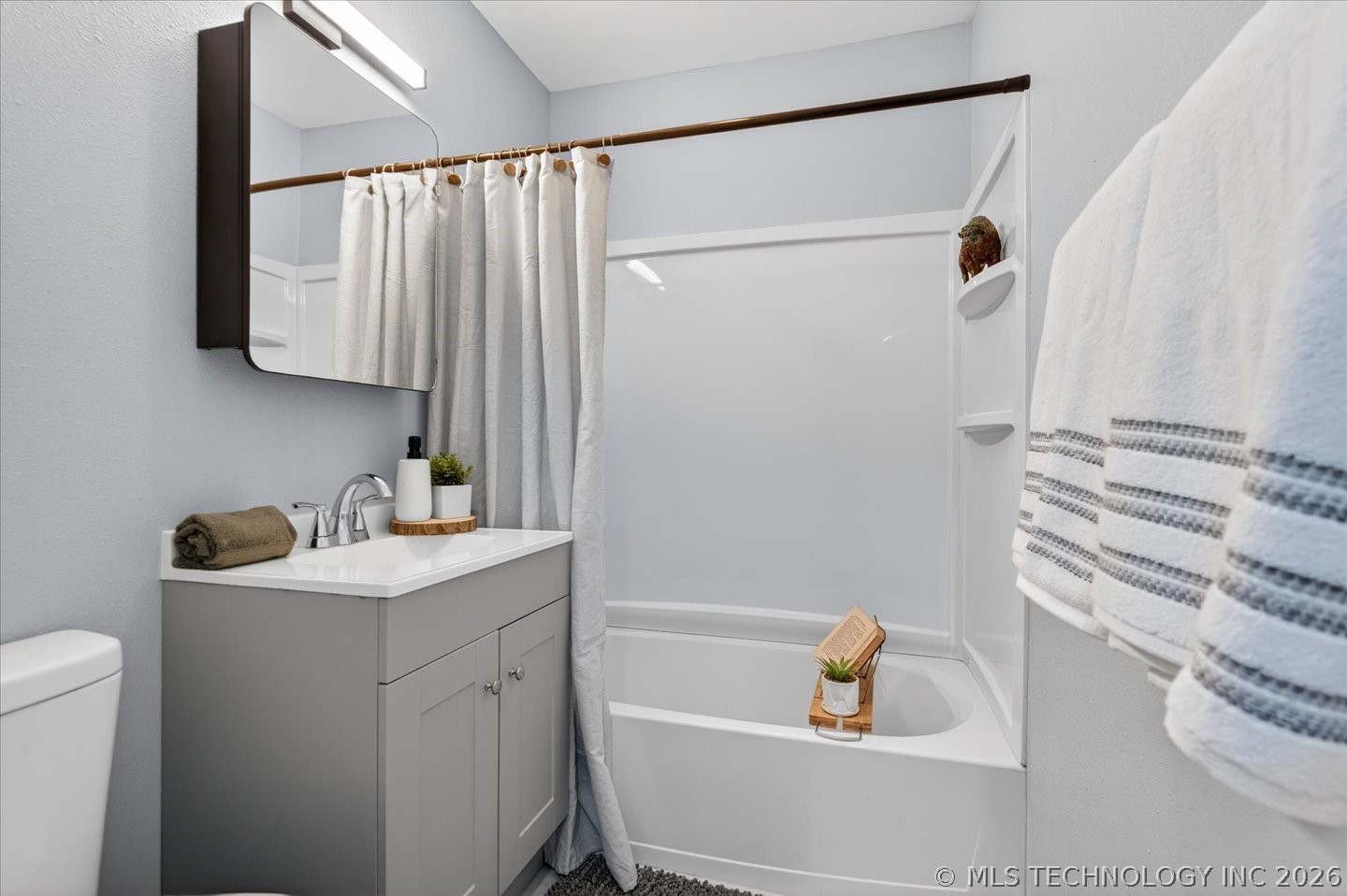 616 Se Greystone Avenue Property Photo 16