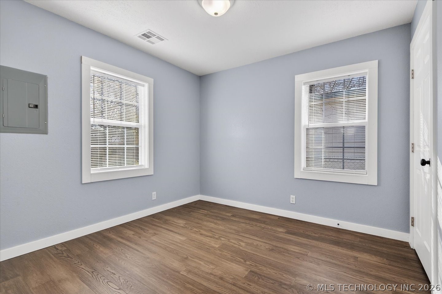 616 Se Greystone Avenue Property Photo 17