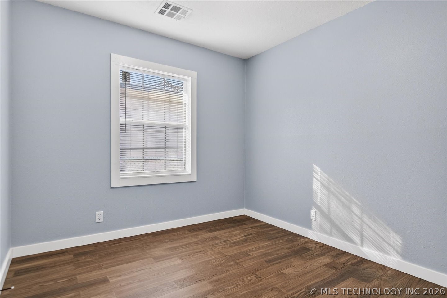 616 Se Greystone Avenue Property Photo 19