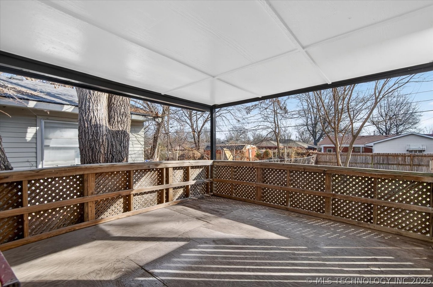 616 Se Greystone Avenue Property Photo 21