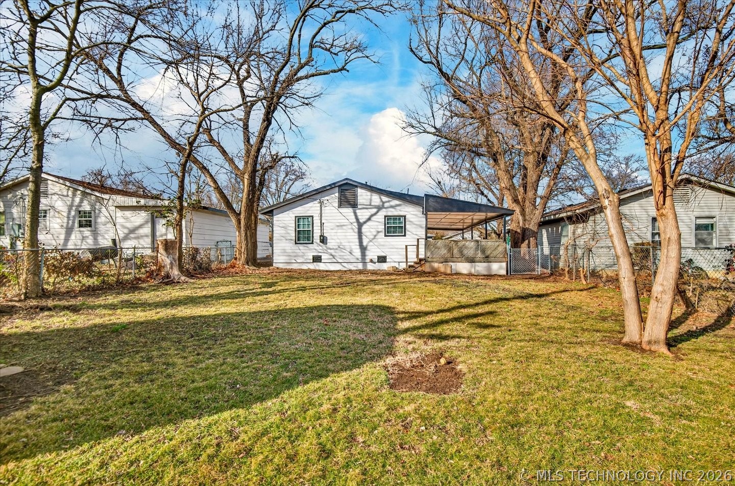 616 Se Greystone Avenue Property Photo 24