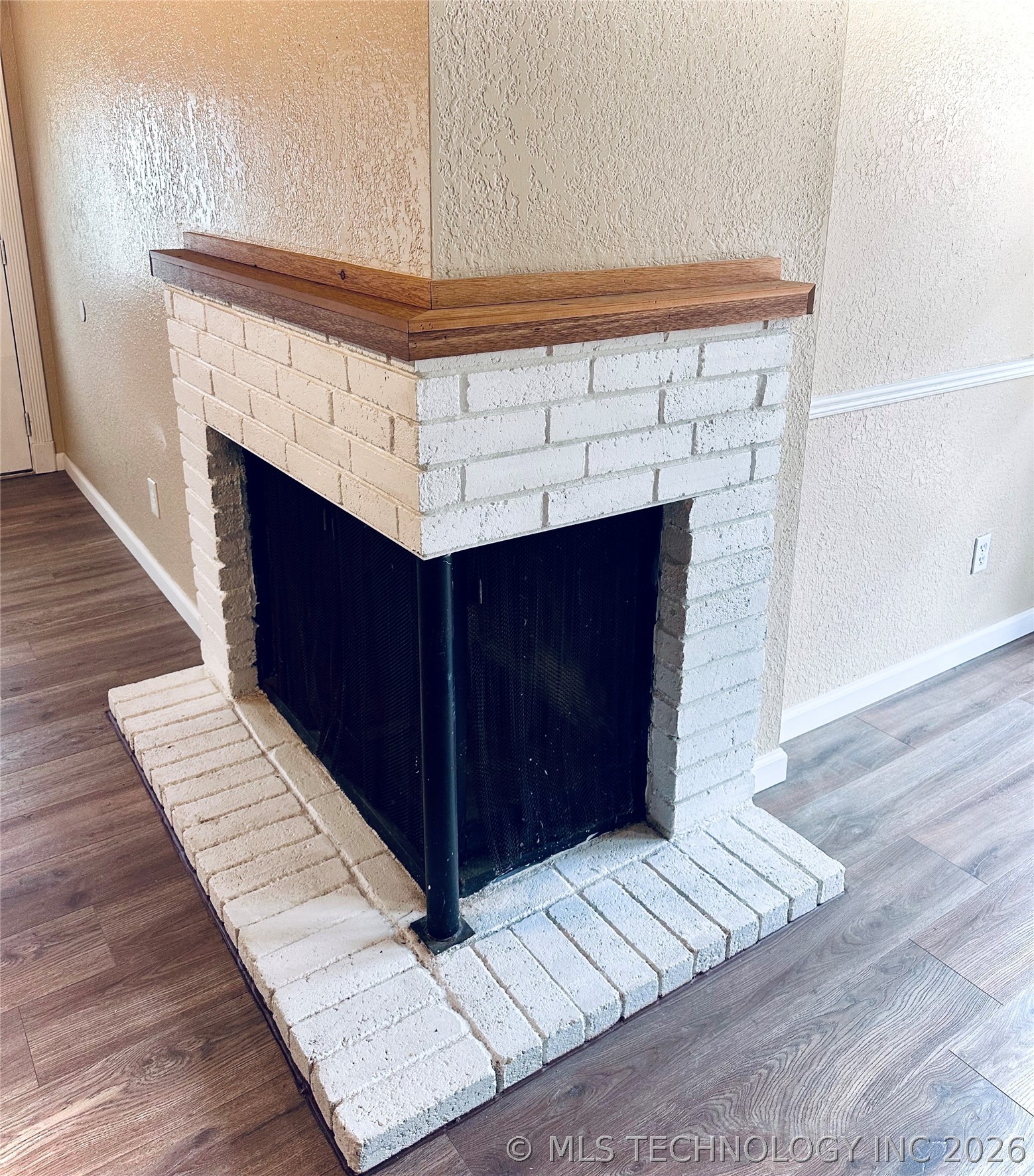 10928 E 16th Street Property Photo 6