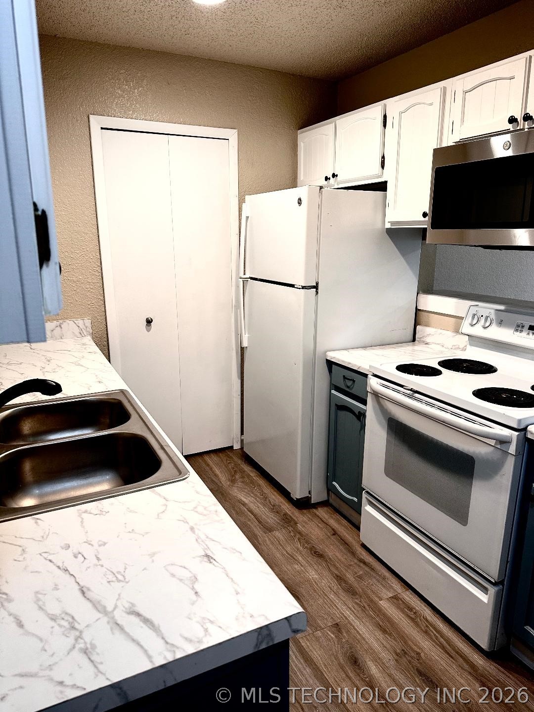 10928 E 16th Street Property Photo 11