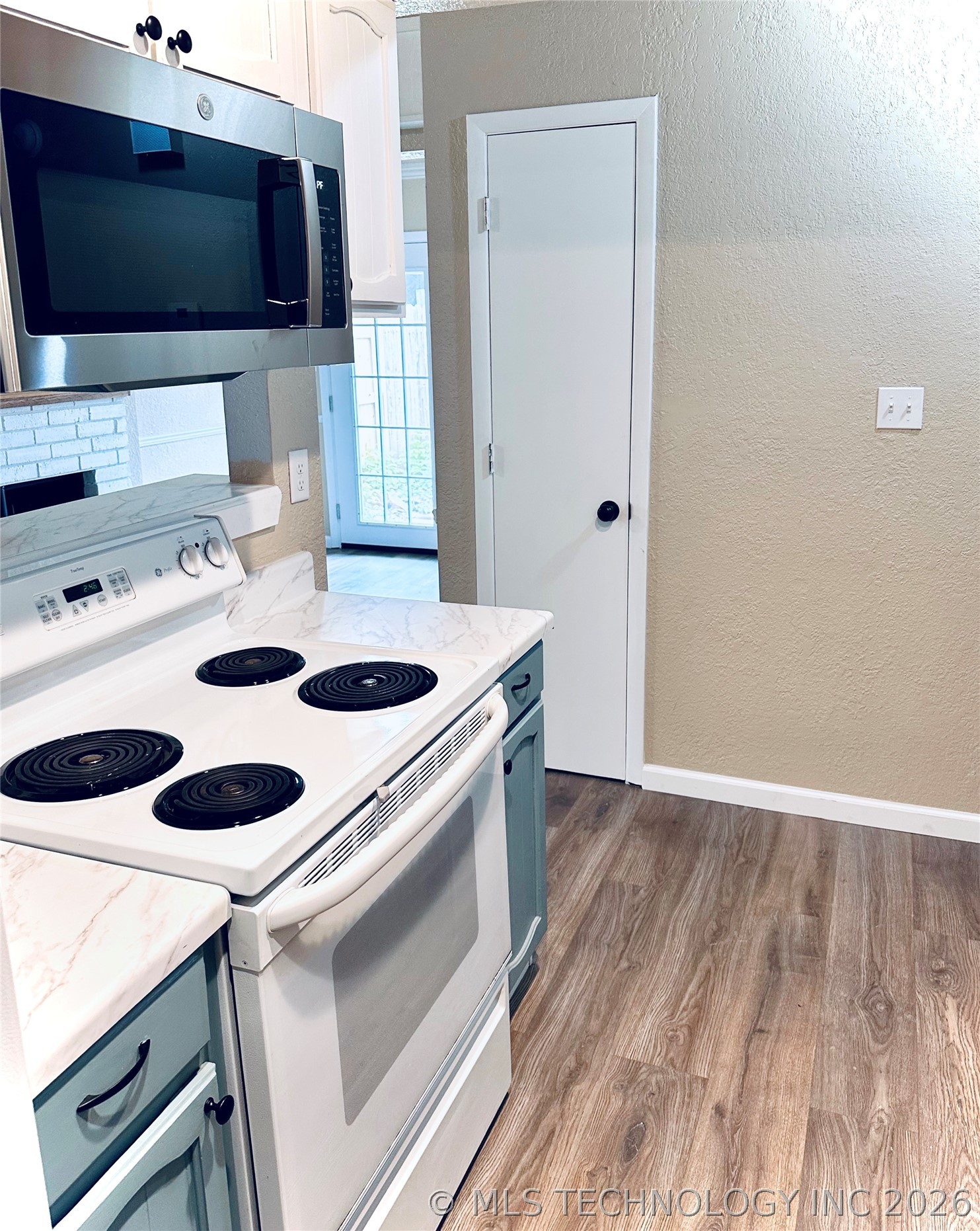 10928 E 16th Street Property Photo 12