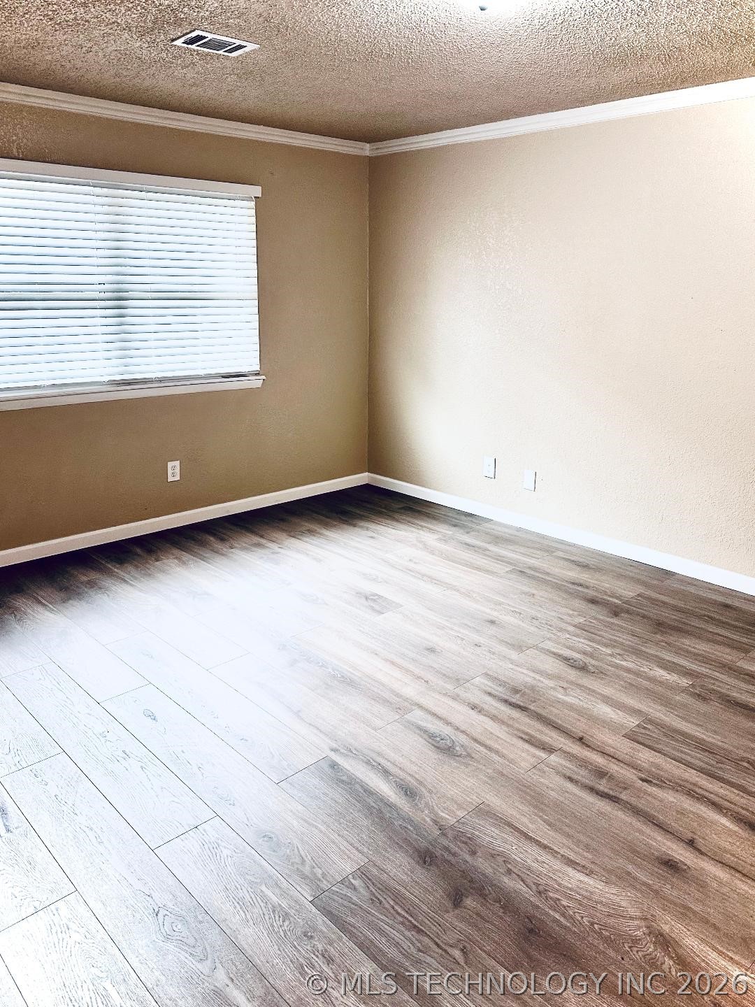 10928 E 16th Street Property Photo 13