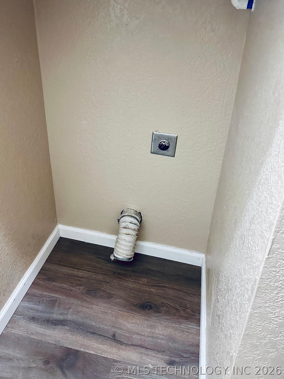 10928 E 16th Street Property Photo 18