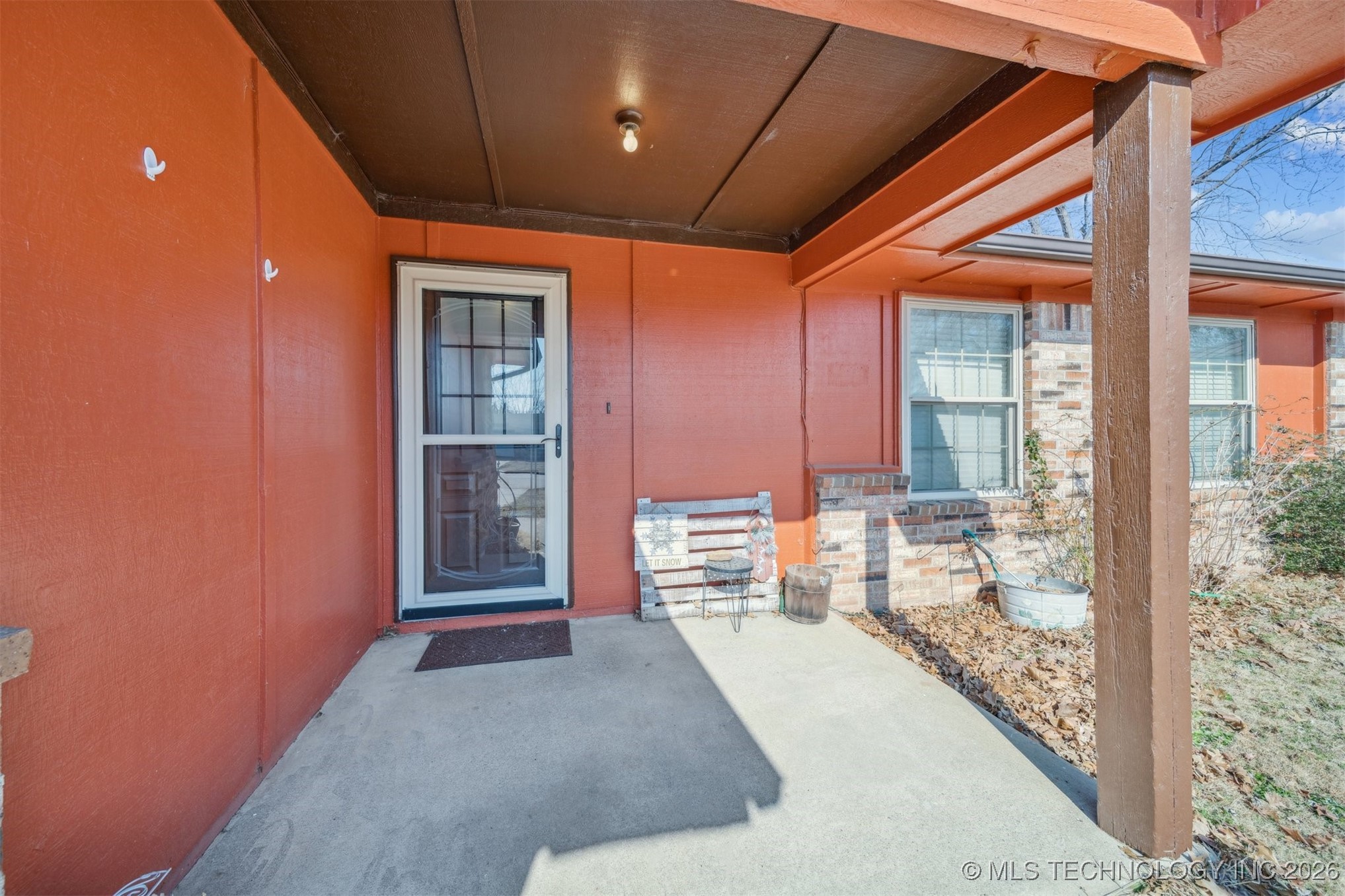 3600 Jennifer Property Photo 3