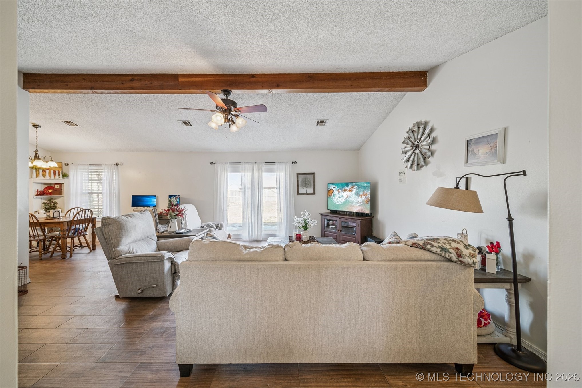 3600 Jennifer Property Photo 5