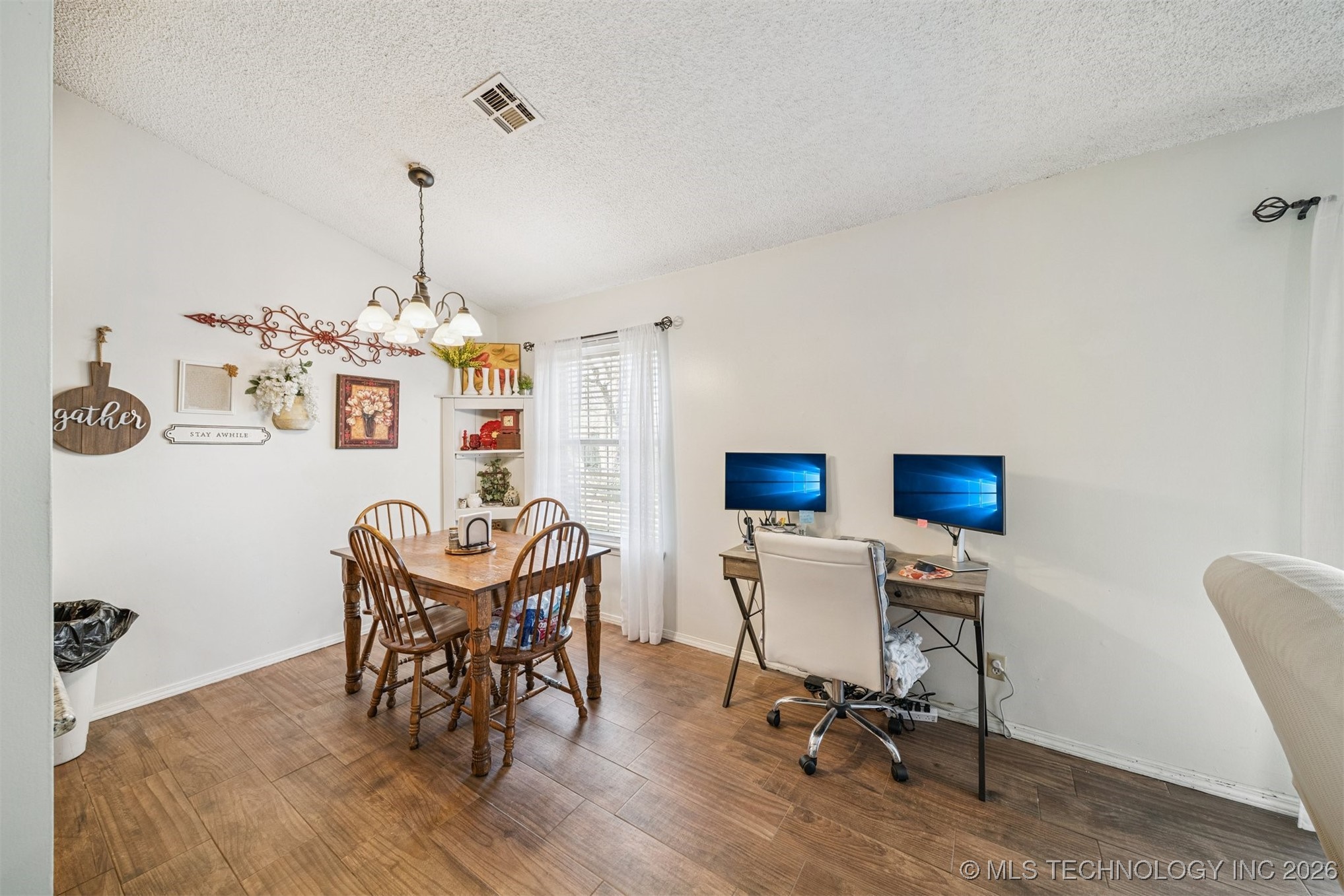 3600 Jennifer Property Photo 9