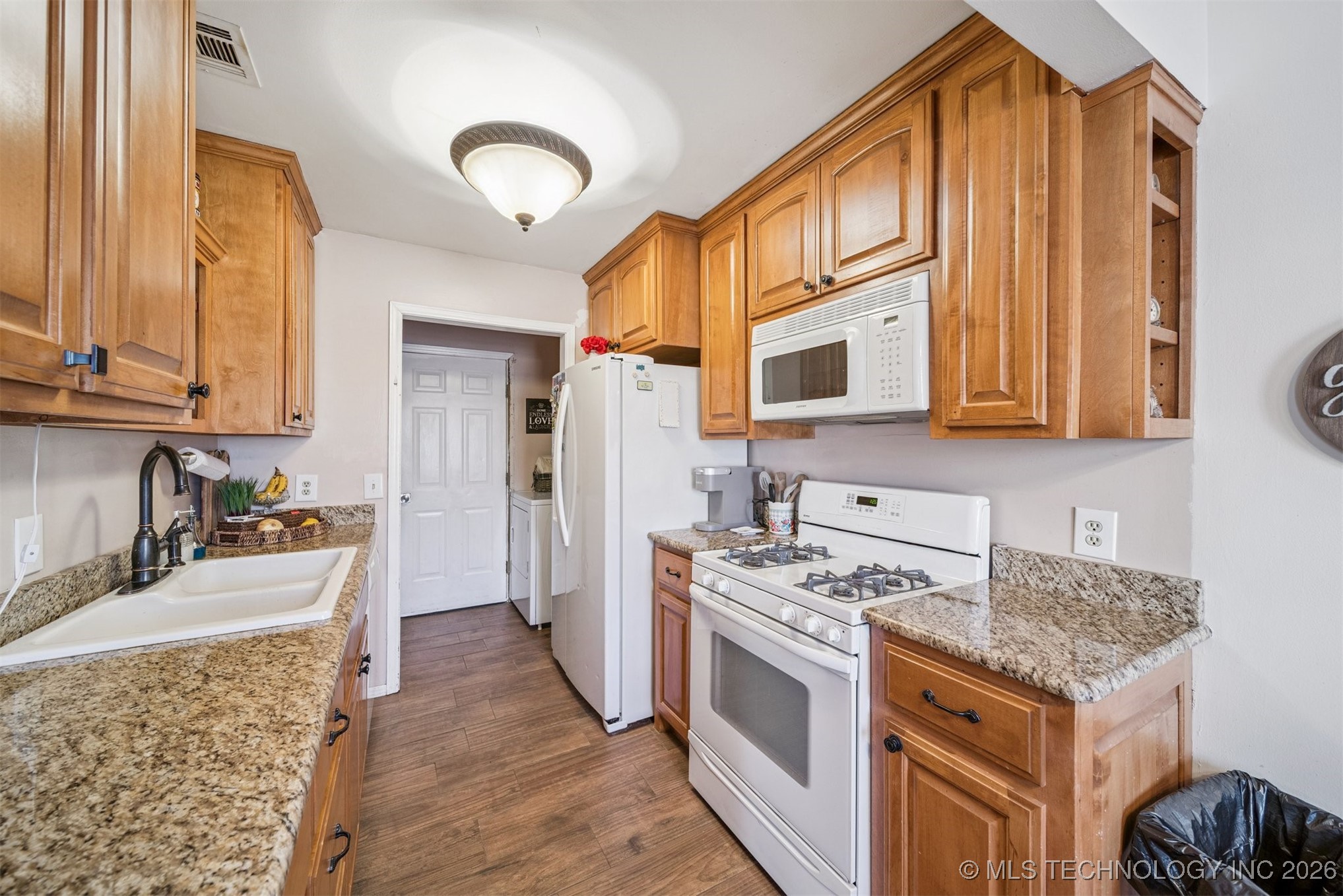 3600 Jennifer Property Photo 11