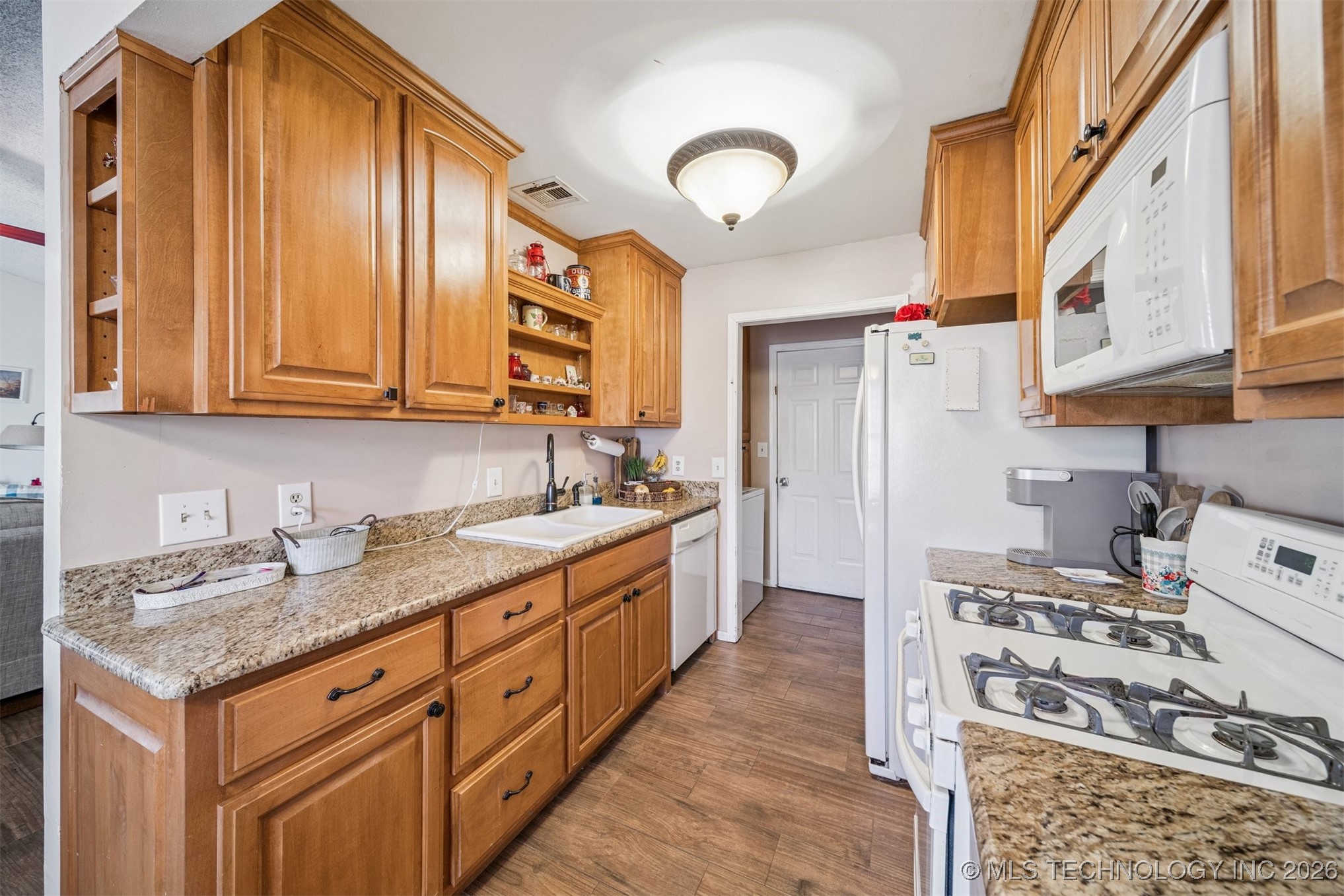 3600 Jennifer Property Photo 12