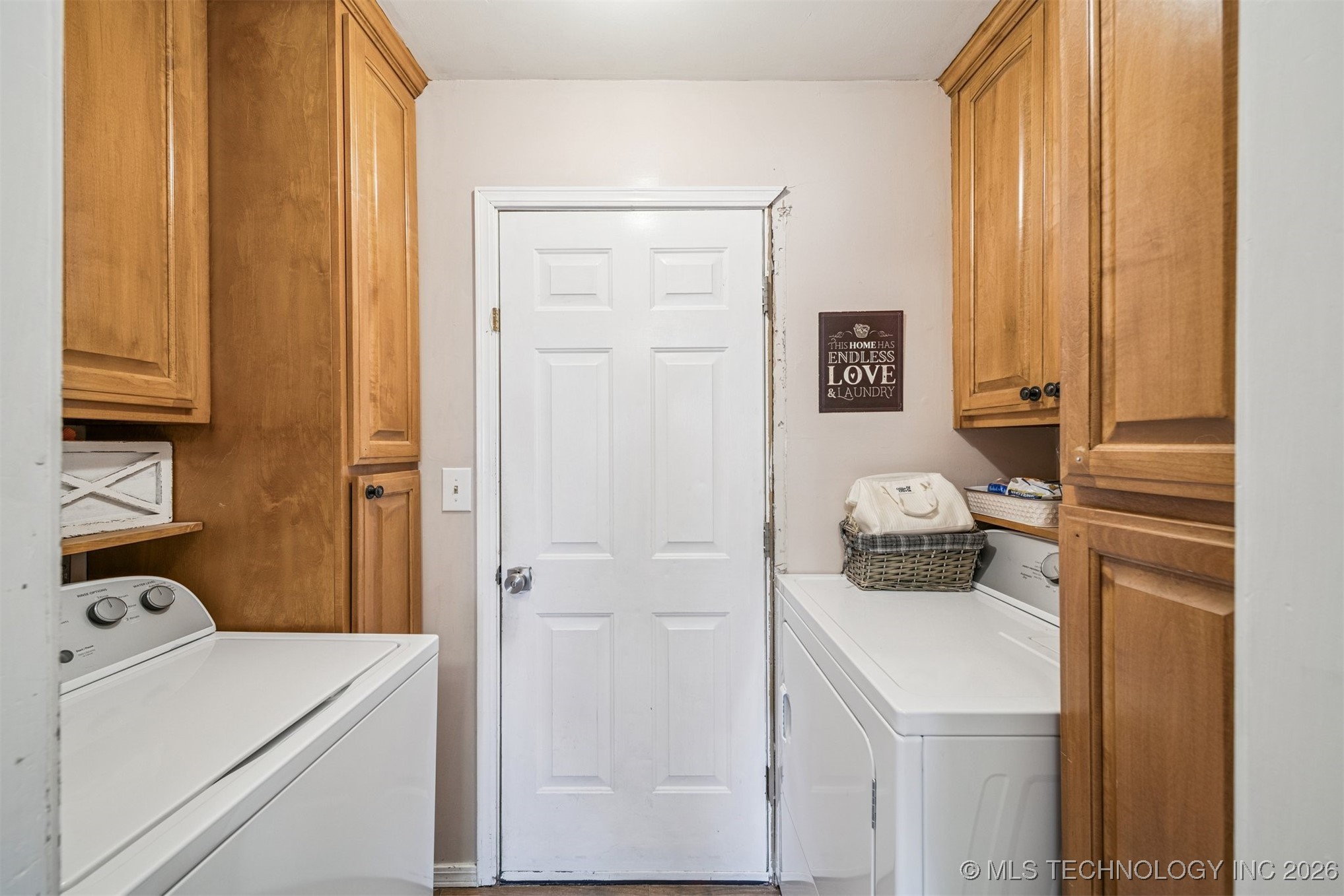 3600 Jennifer Property Photo 13