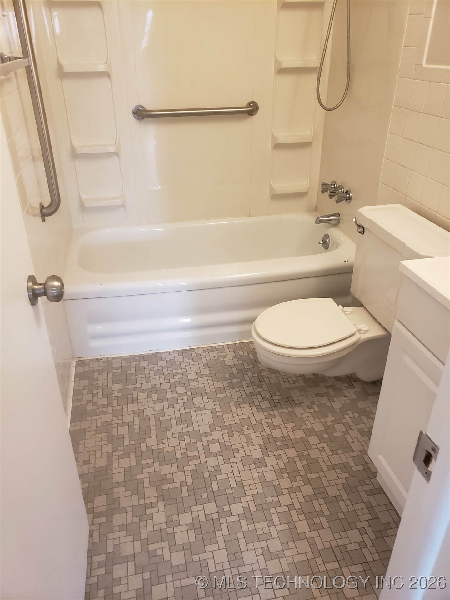 4008 State Street Property Photo 7