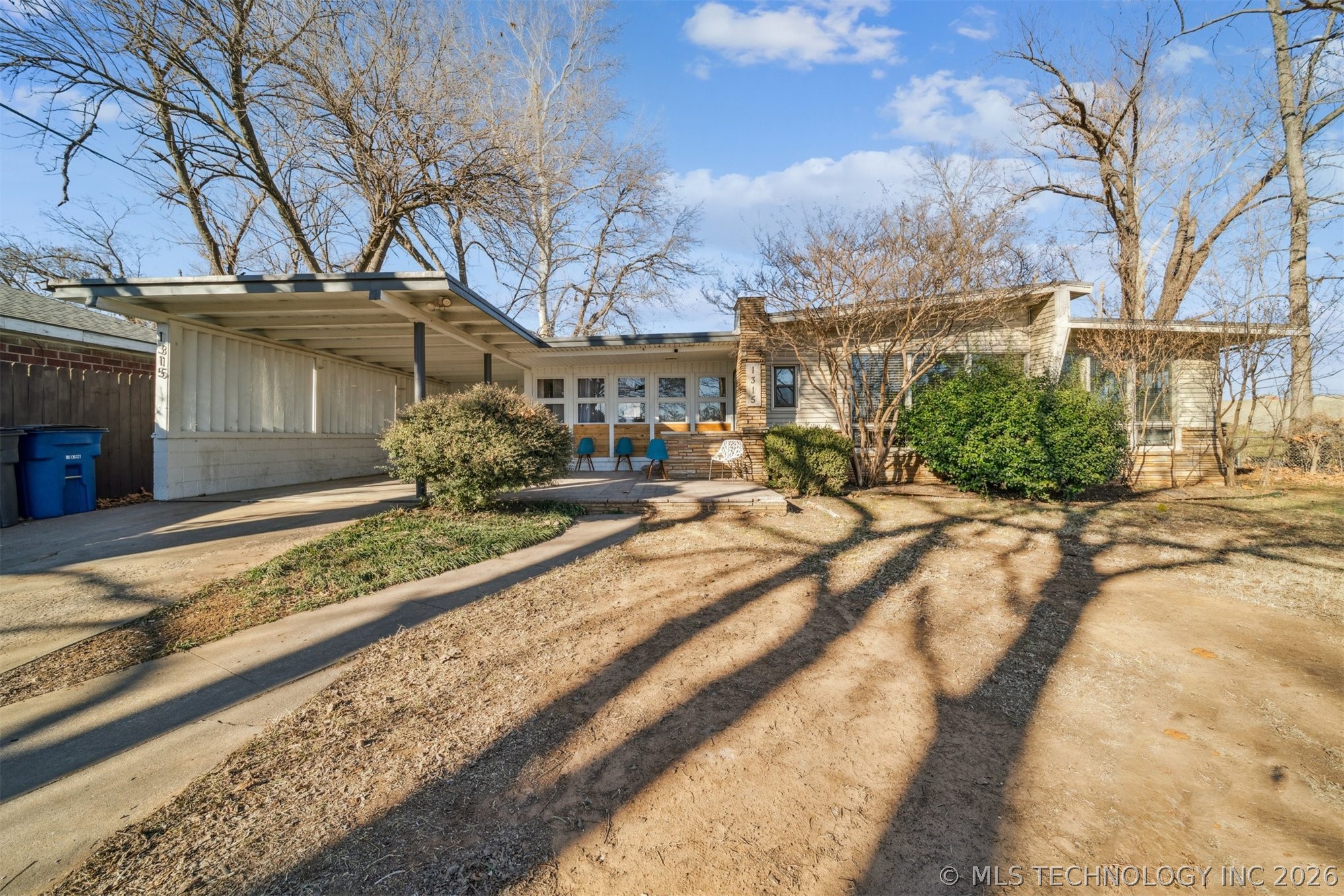 1315 W 49th Street Property Photo 1