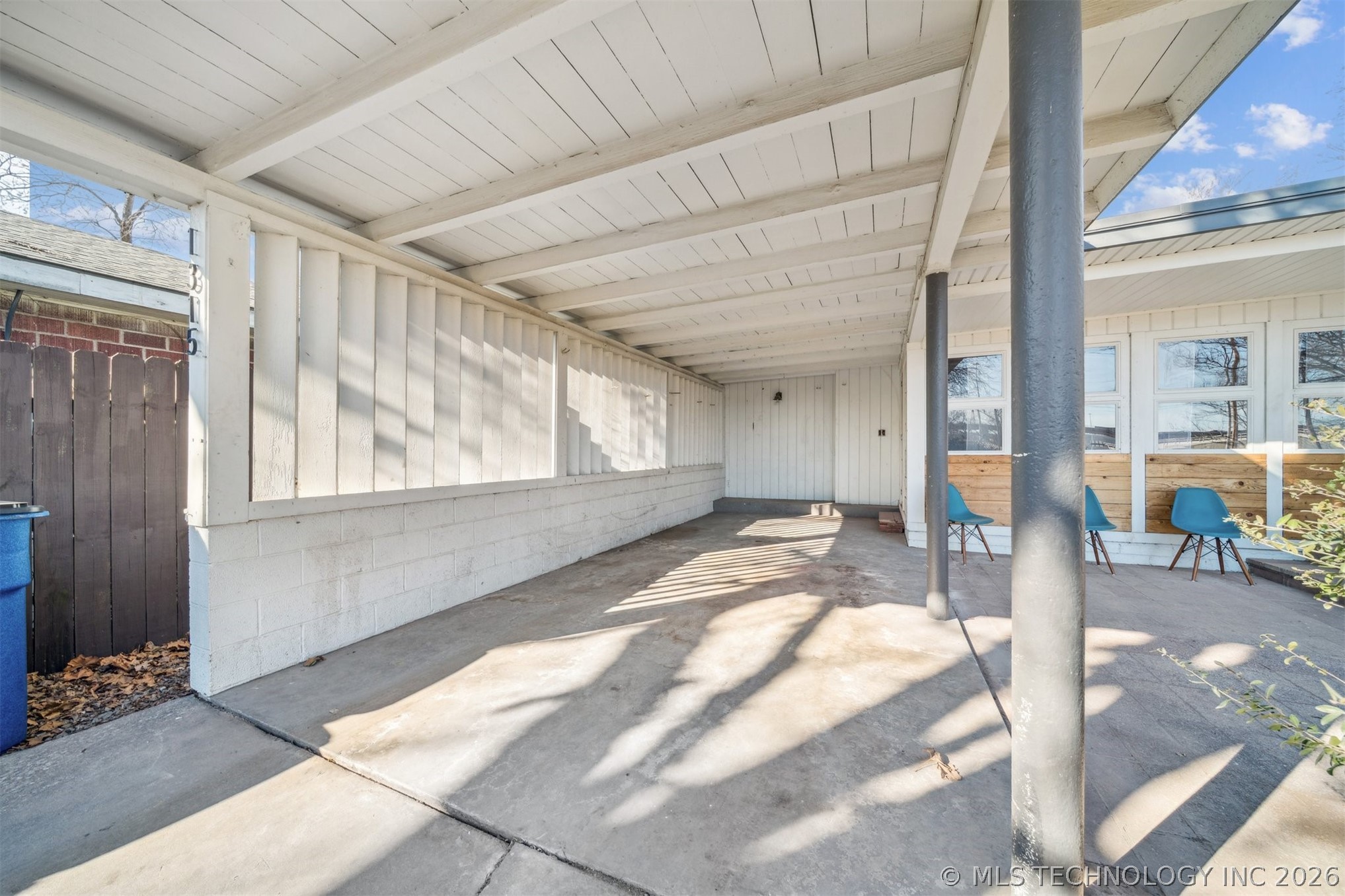 1315 W 49th Street Property Photo 4