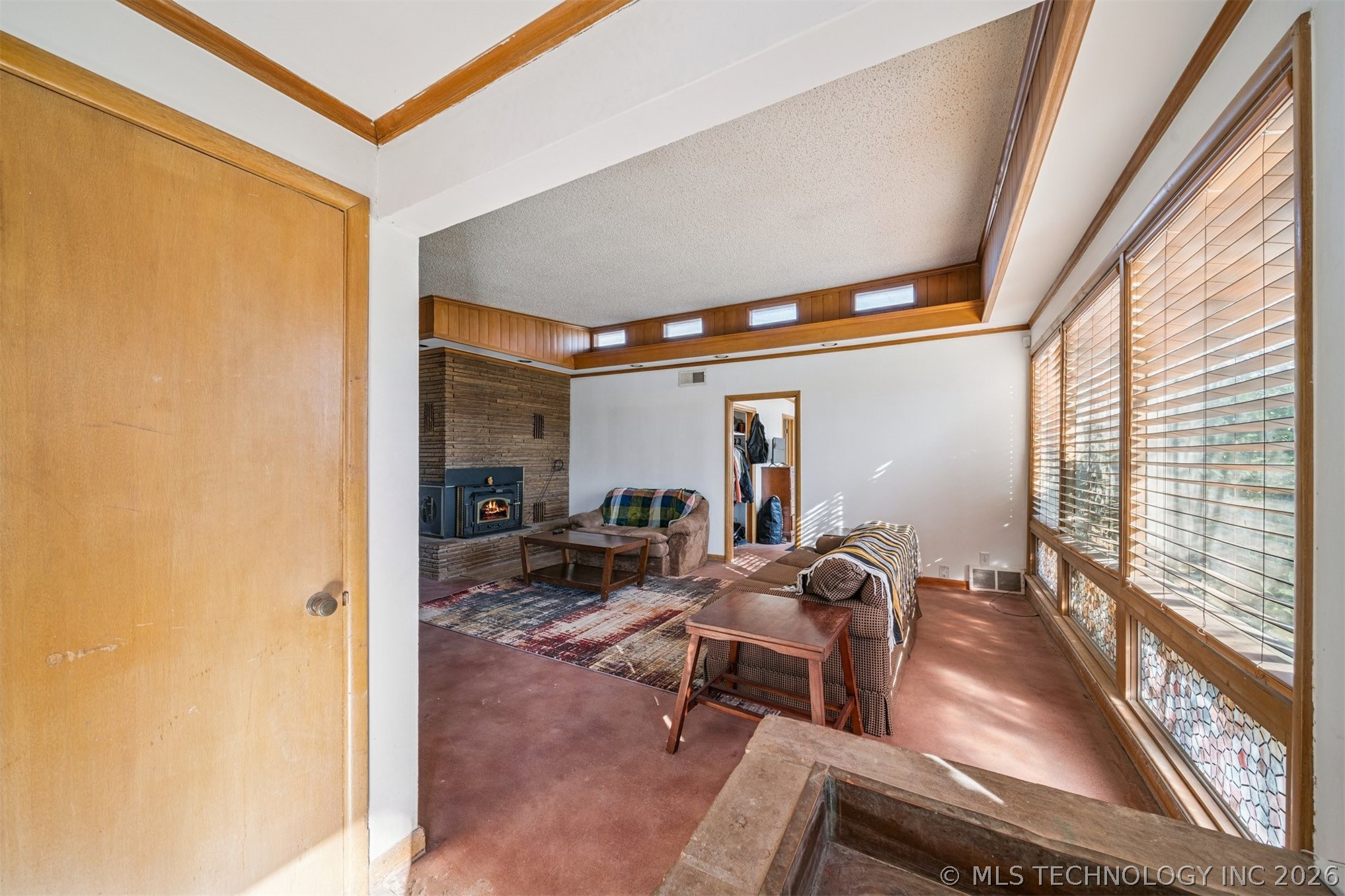 1315 W 49th Street Property Photo 7