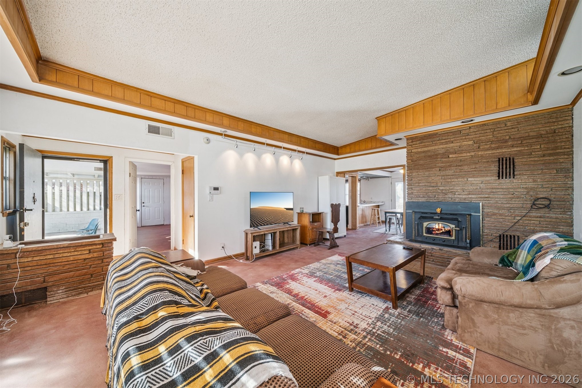 1315 W 49th Street Property Photo 9