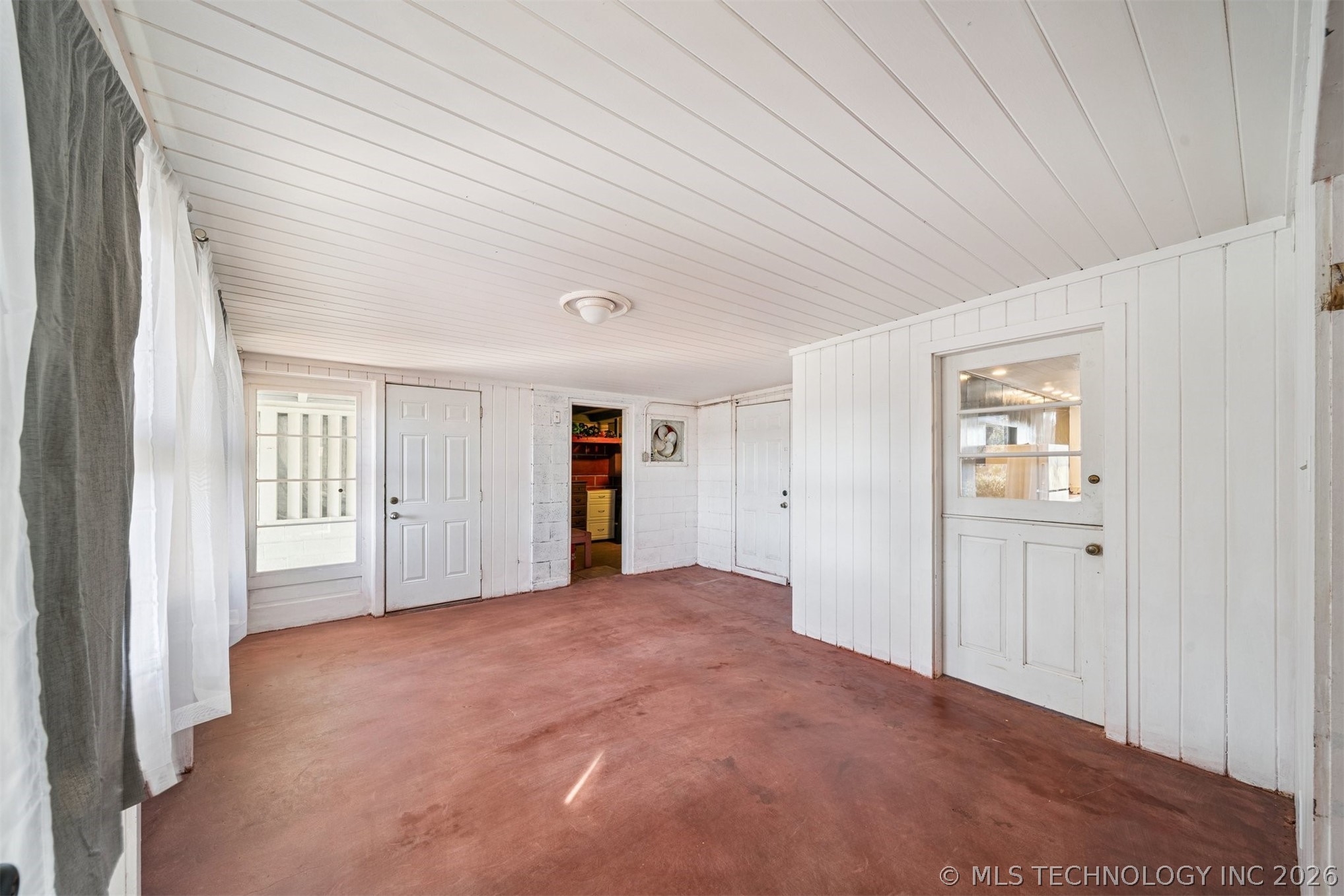 1315 W 49th Street Property Photo 25