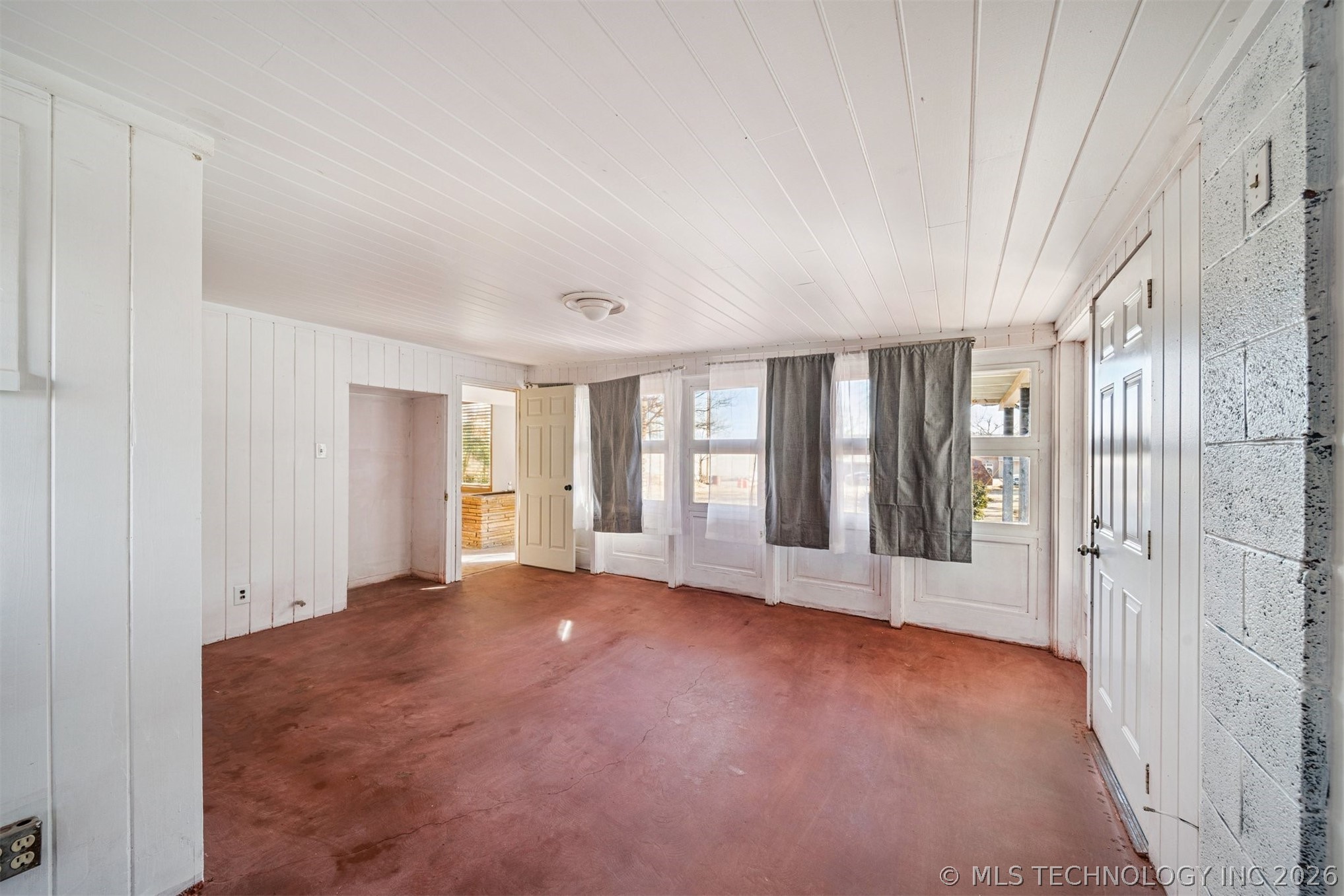 1315 W 49th Street Property Photo 26