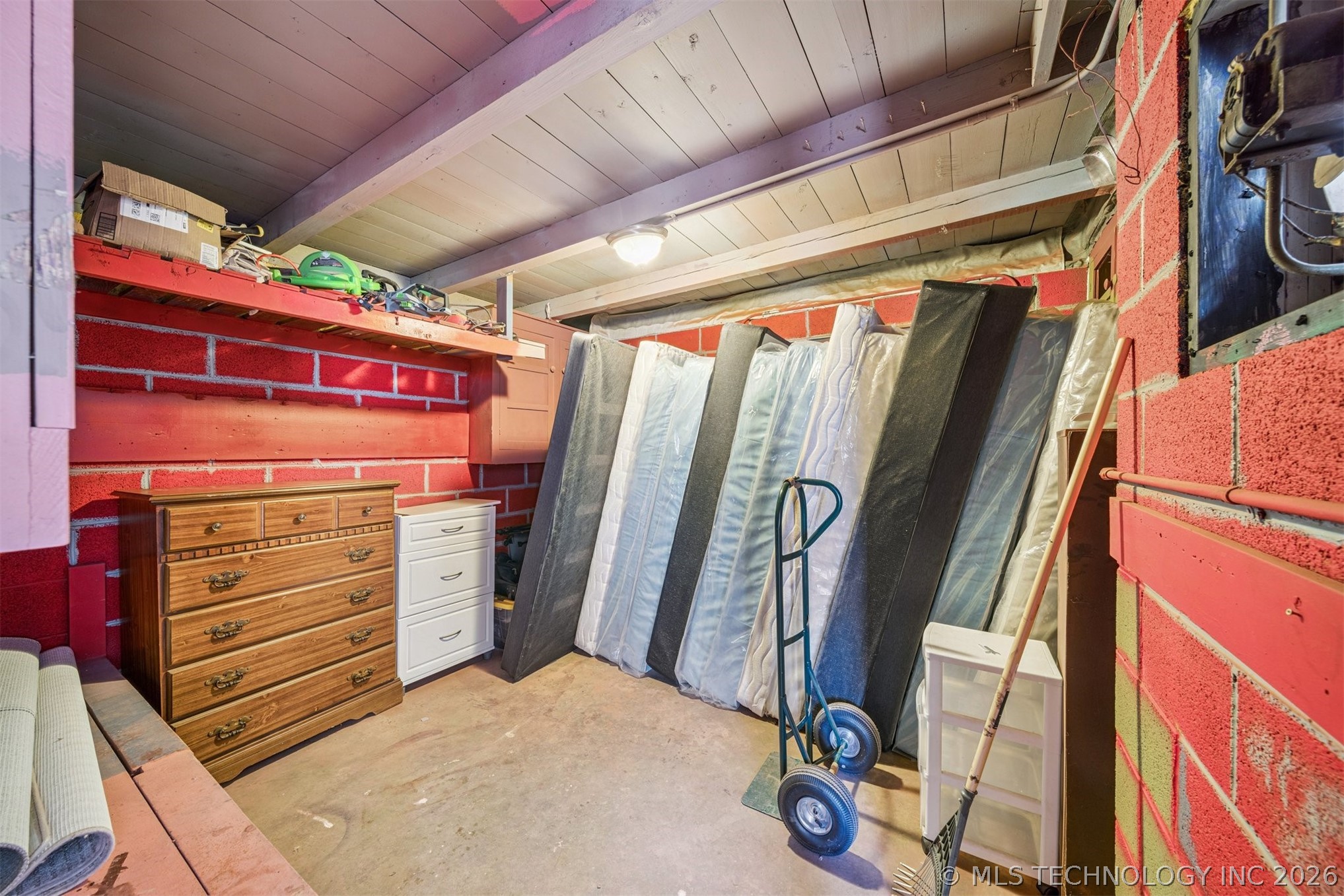 1315 W 49th Street Property Photo 27