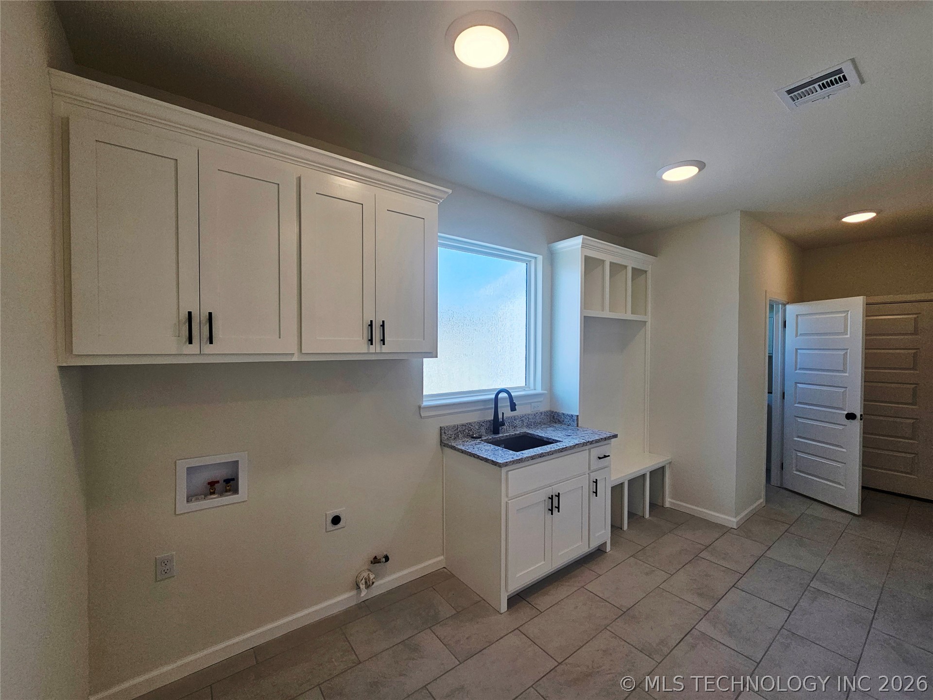 21481 S 4190 Road Property Photo 12