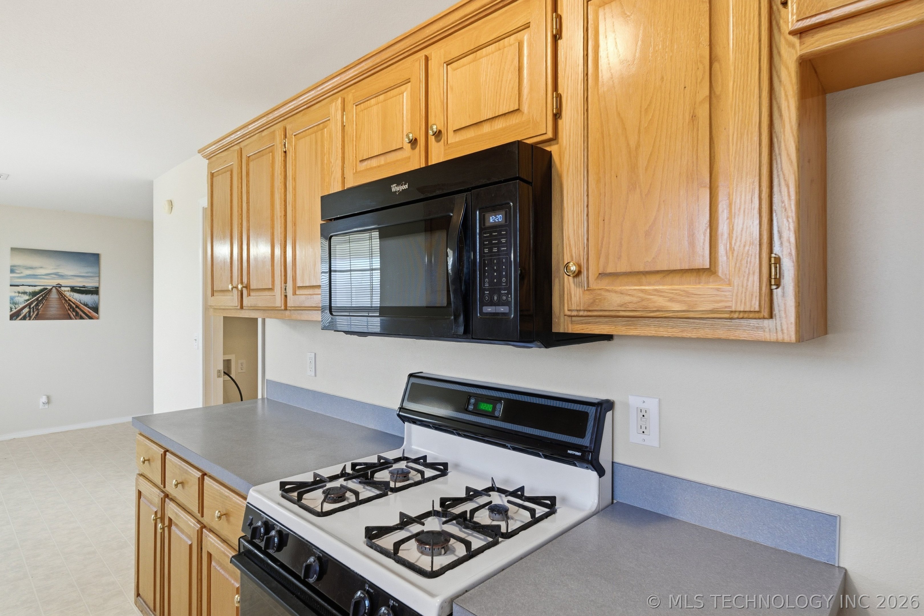 2310 S Hickory Street Property Photo 7