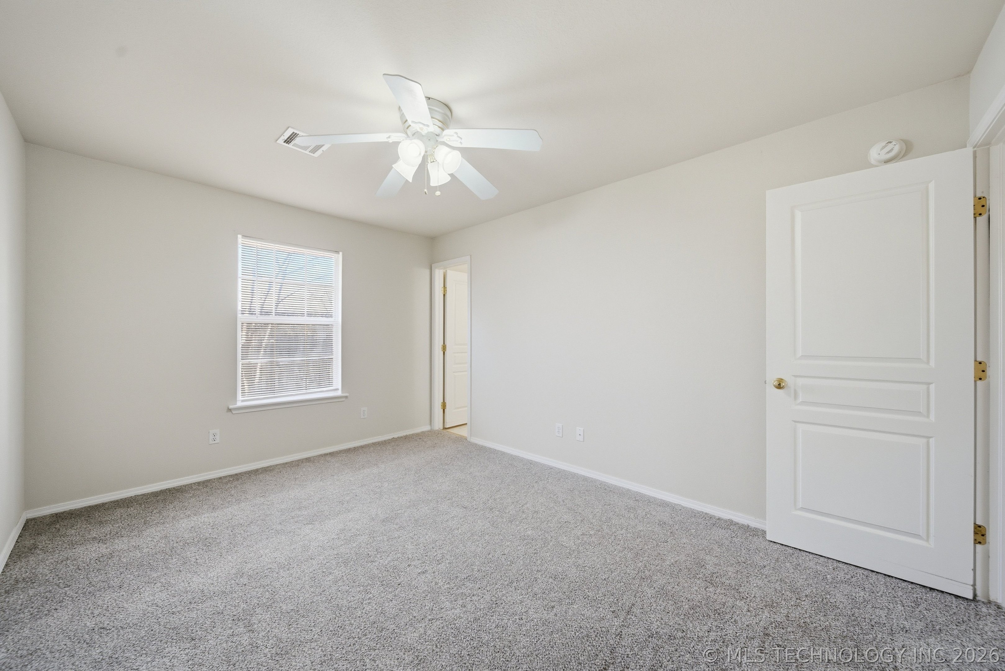 2310 S Hickory Street Property Photo 9